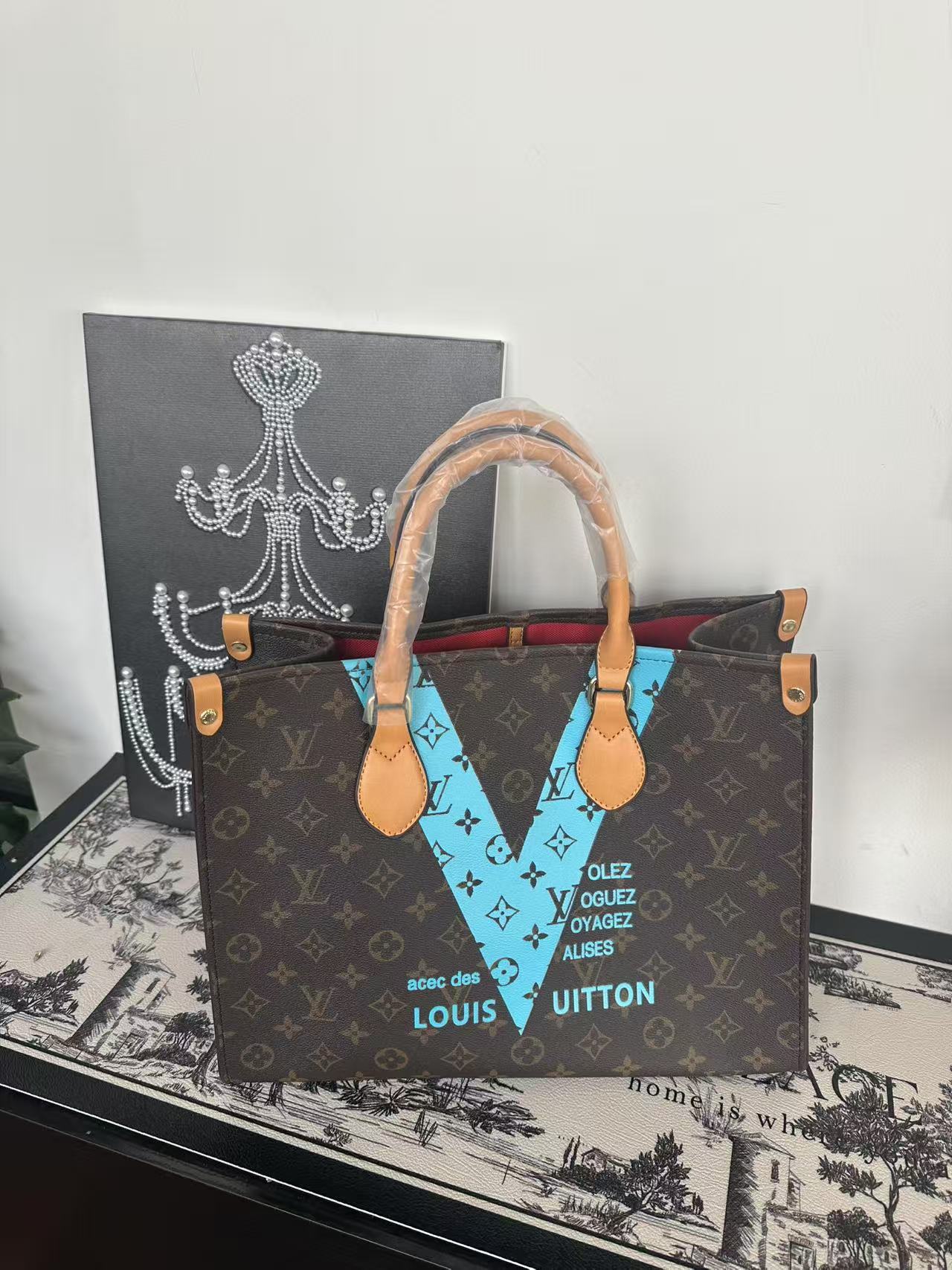 36$ dh LV 7017 Tote bag size 35X27X15 cm 81526423469 BY2525 gallery