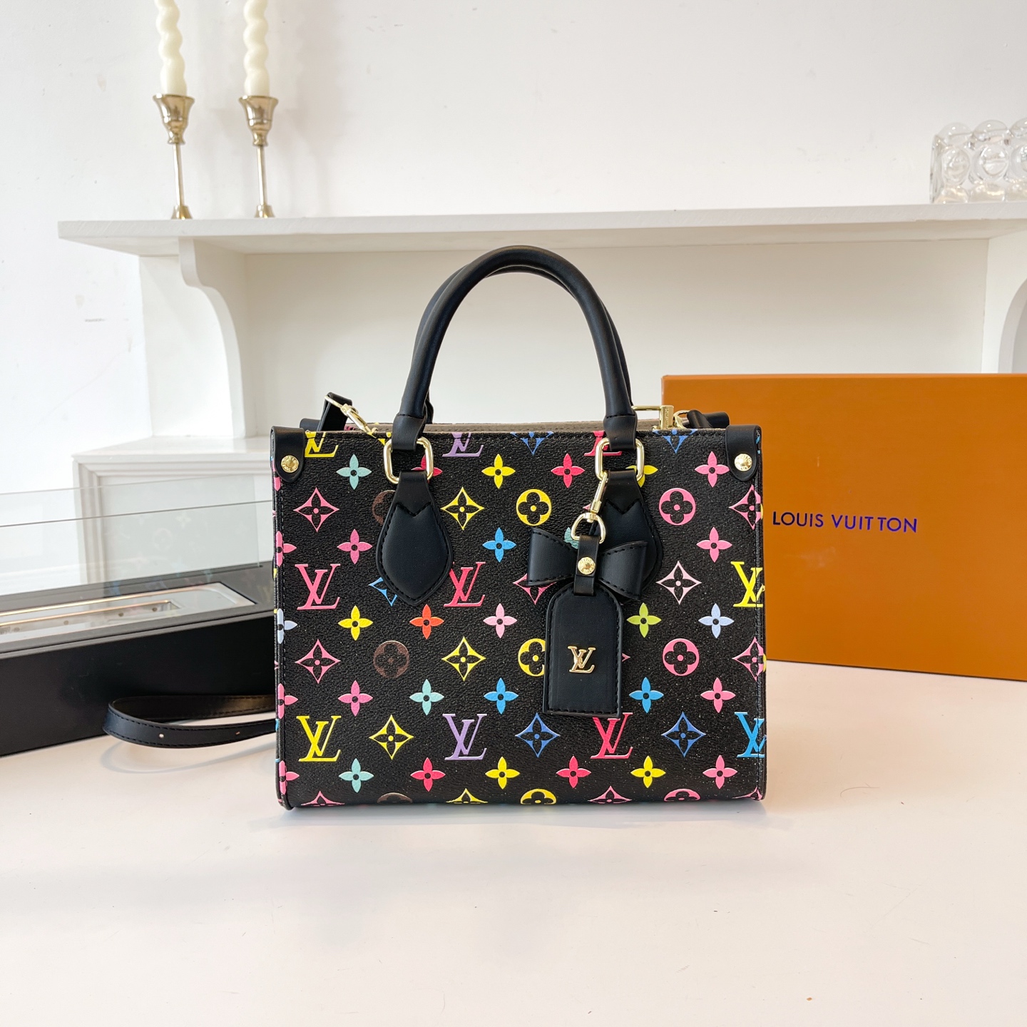 36$ dh LV 8027 Shoulder bag size 25X20X12 cm 51241023561 BY2467 gallery