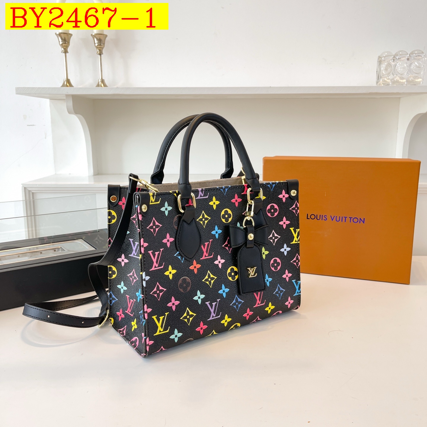 36$ dh LV 8027 Shoulder bag size 25X20X12 cm 51241023561 BY2467 gallery