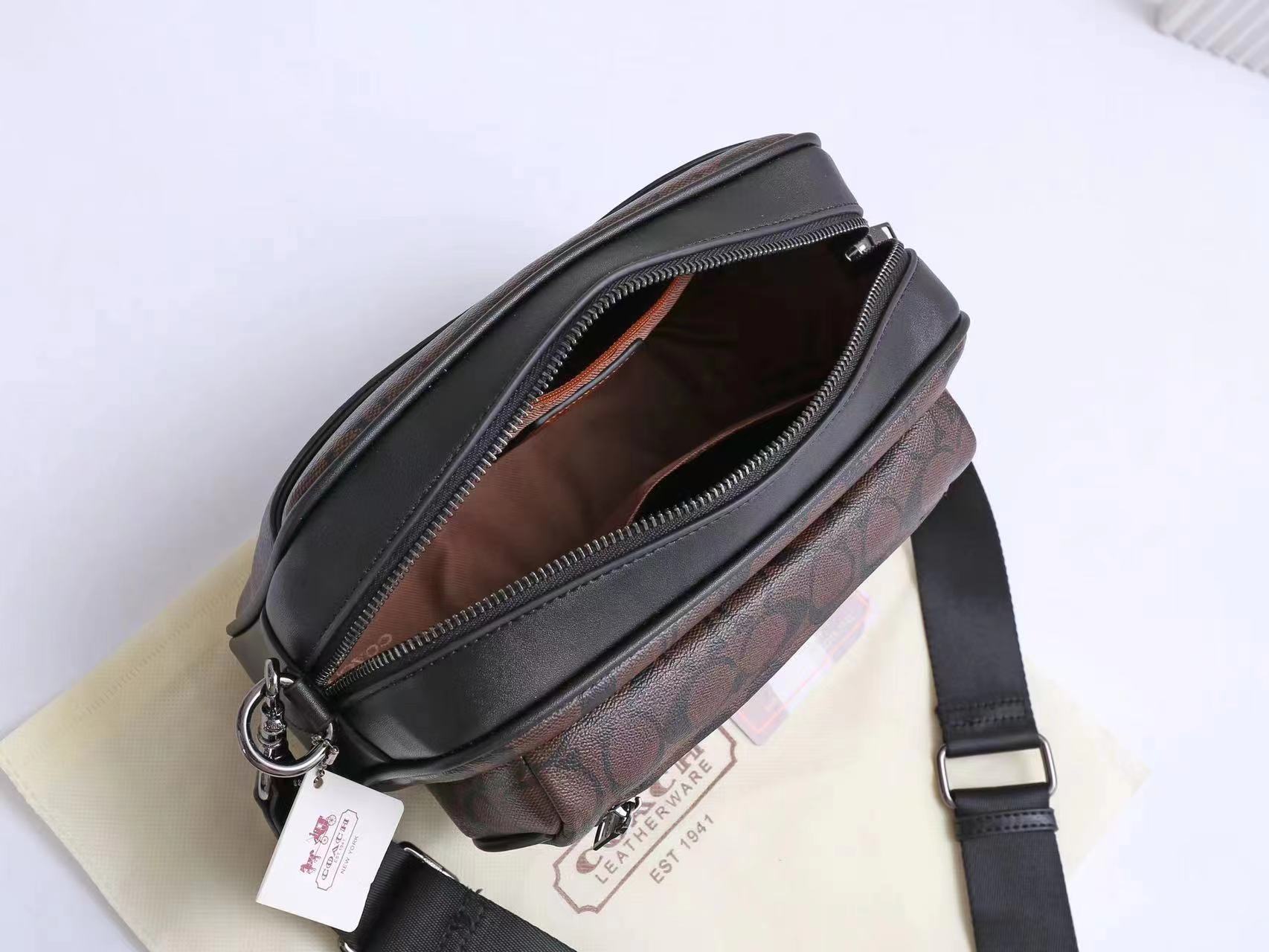 36$ new_dh COACH_8402 SIZE 26X17X11 CM 91652023345 XR5B116 gallery