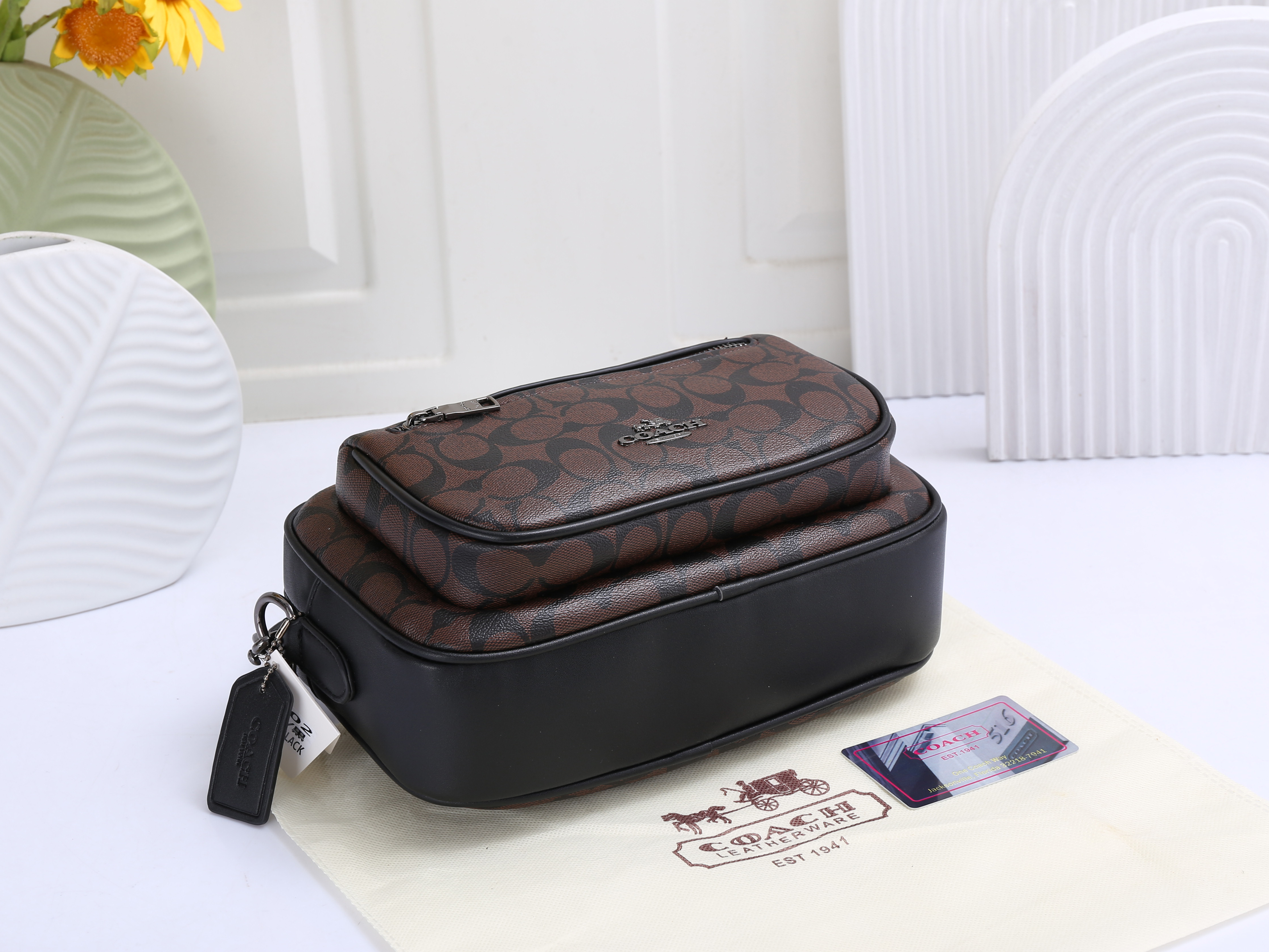 36$ new_dh COACH_8402 SIZE 26X17X11 CM 91652023345 XR5B116 gallery