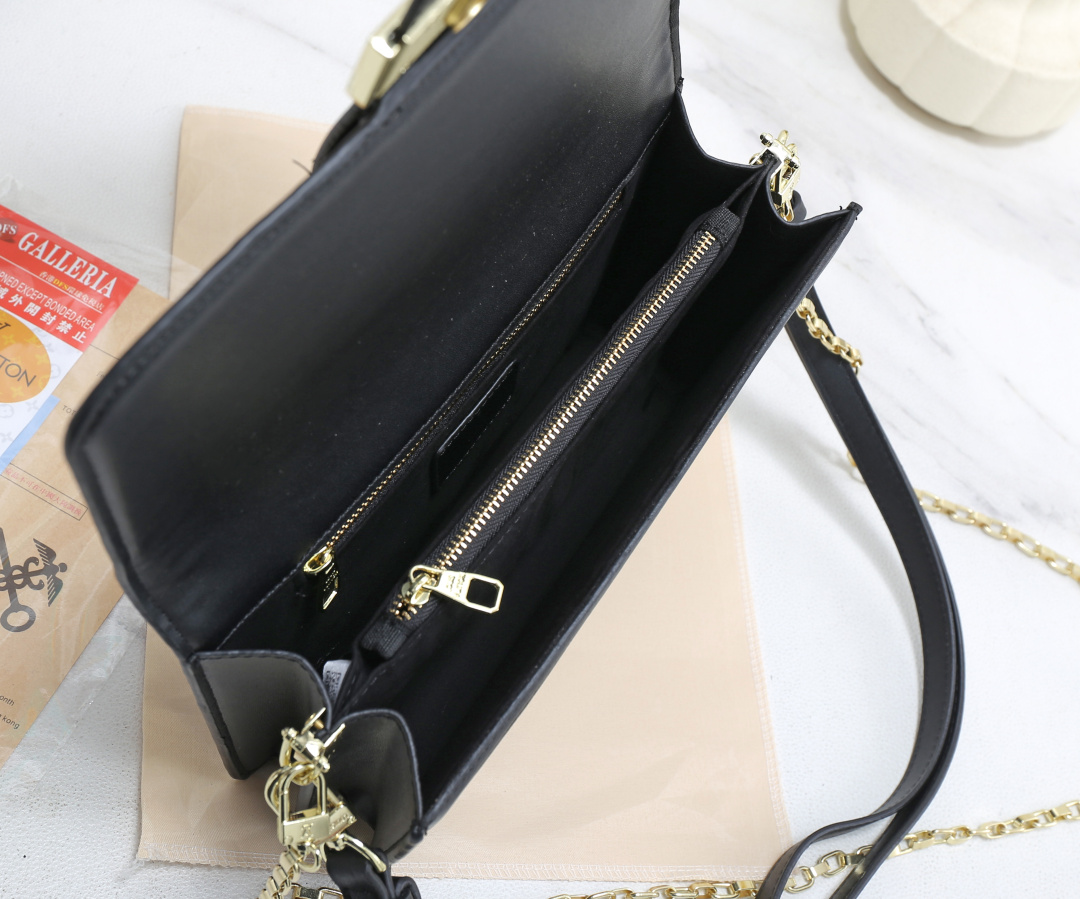 37$ LV 3399 Shoulder bag size 25x7x18 cm 315880 BR1820 gallery