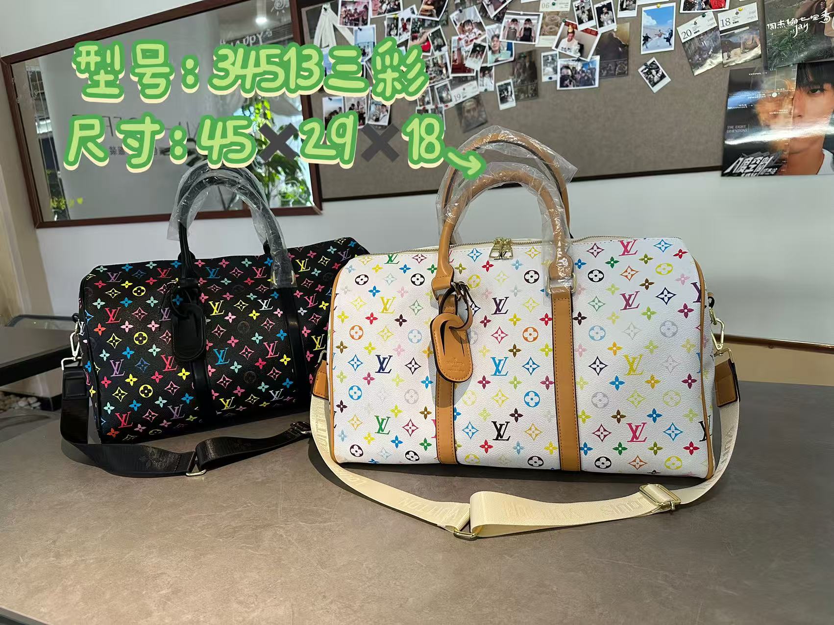 37$ dh LV 34513 Travelling bag size 45X29X18 cm 51429623578 BY2521 gallery
