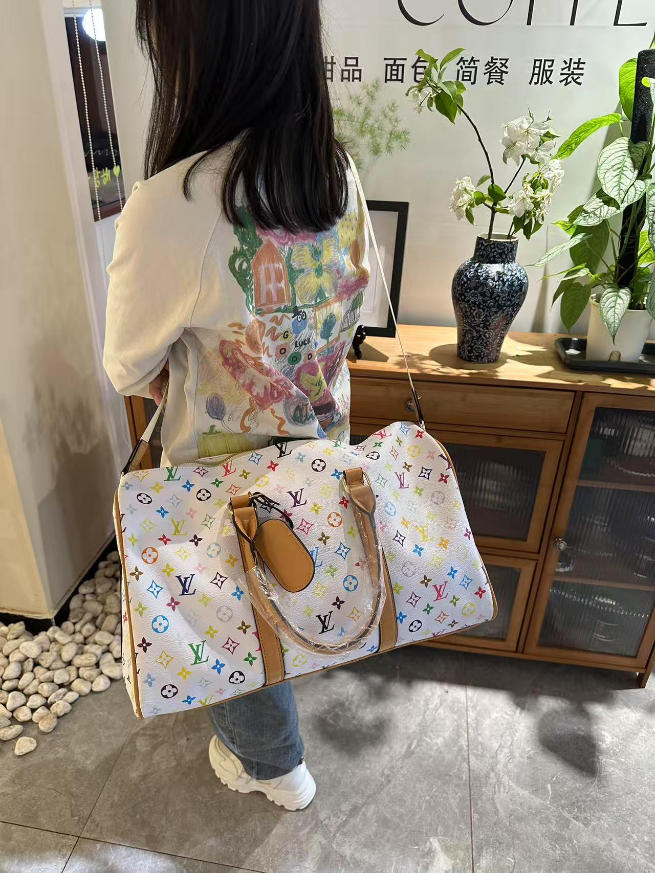 37$ dh LV 34513 Travelling bag size 45X29X18 cm 51429623578 BY2521 gallery