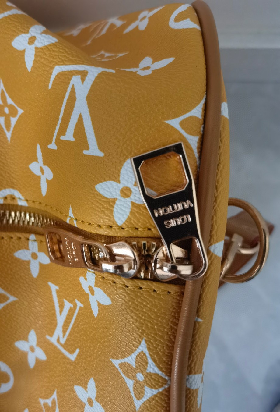 37$ new_dh LV SIZE 44X28X25 CM 91542023454 DX2B63 gallery