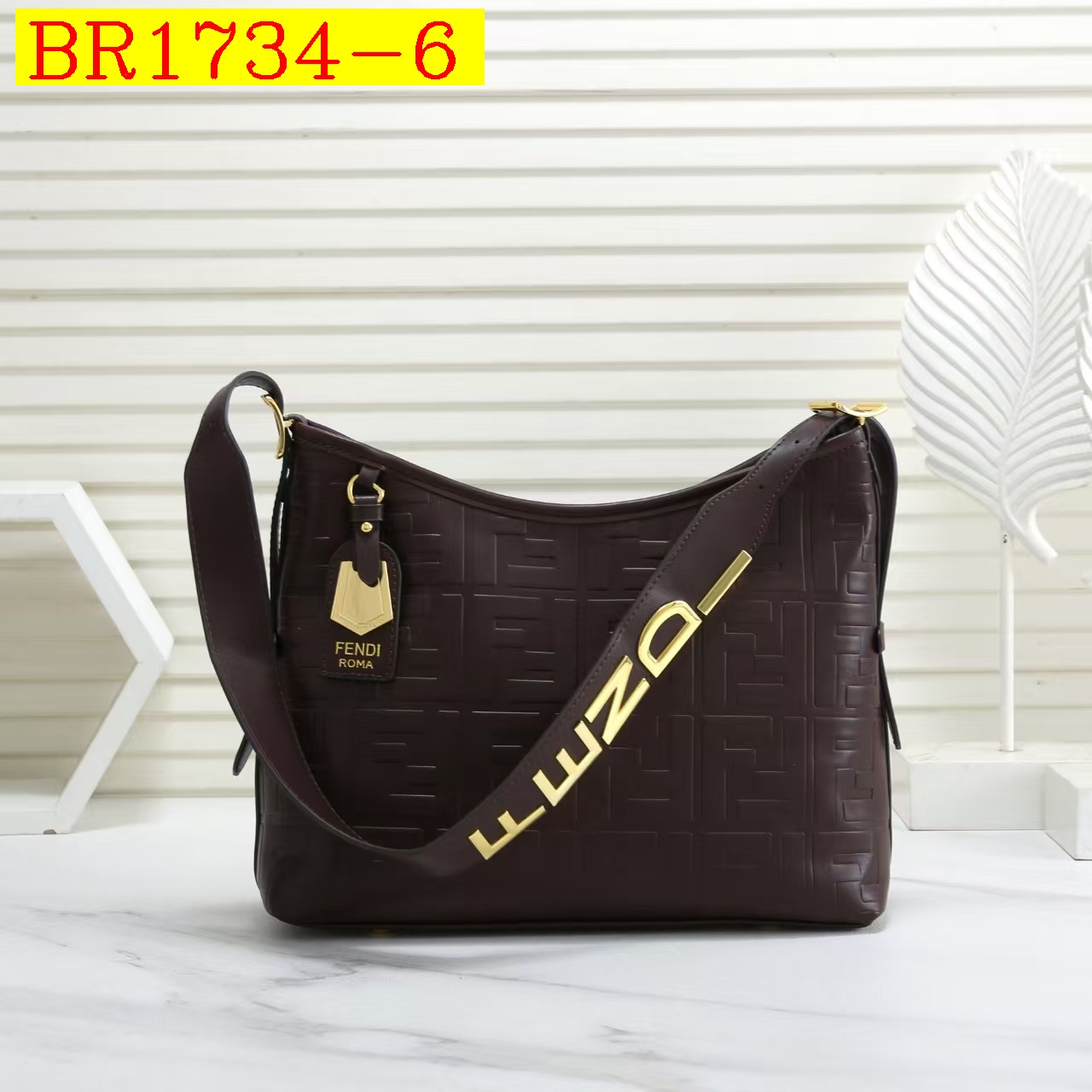 38$ FENDI 5632 Shoulder bag size 32x27x12 cm 417610 BR1734 gallery