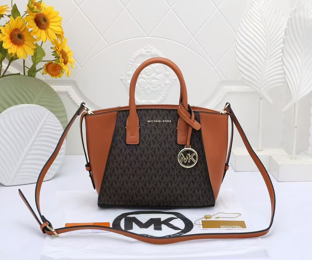 38$ MK 24003 Tote bag size 24x20x12 cm 116630 BR1754 gallery