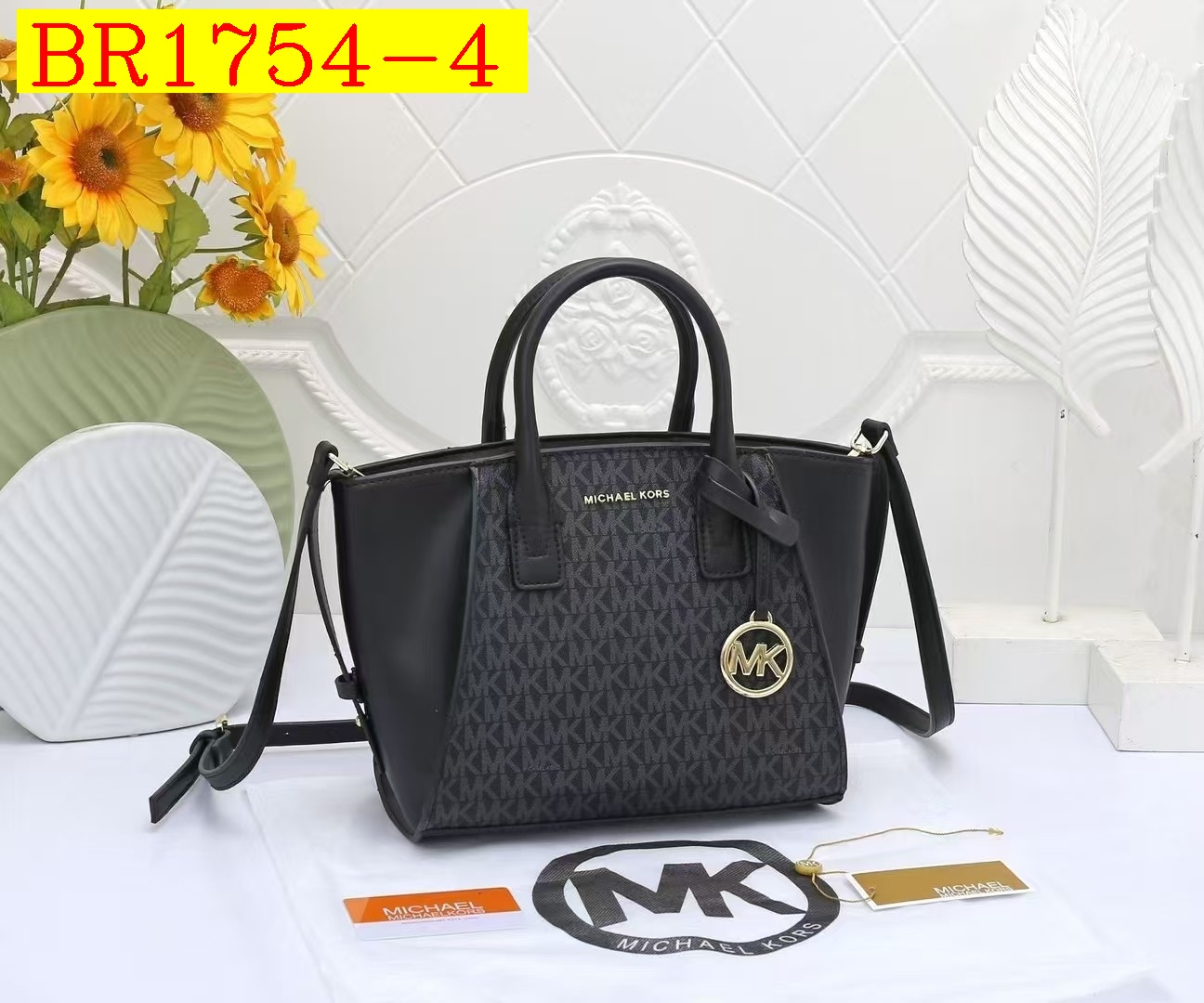 38$ MK 24003 Tote bag size 24x20x12 cm 116630 BR1754 gallery