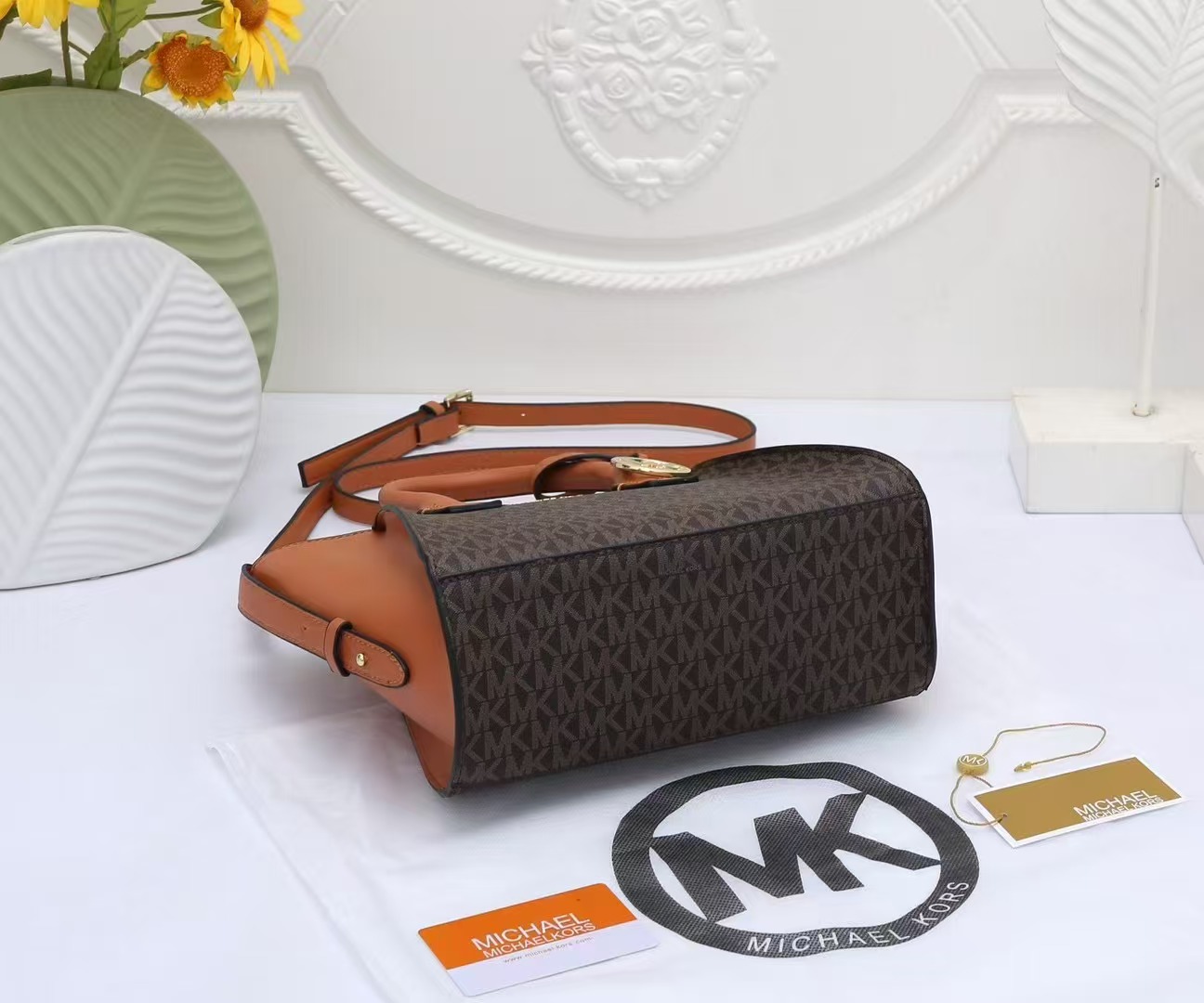 38$ MK 24003 Tote bag size 24x20x12 cm 116630 BR1754 gallery