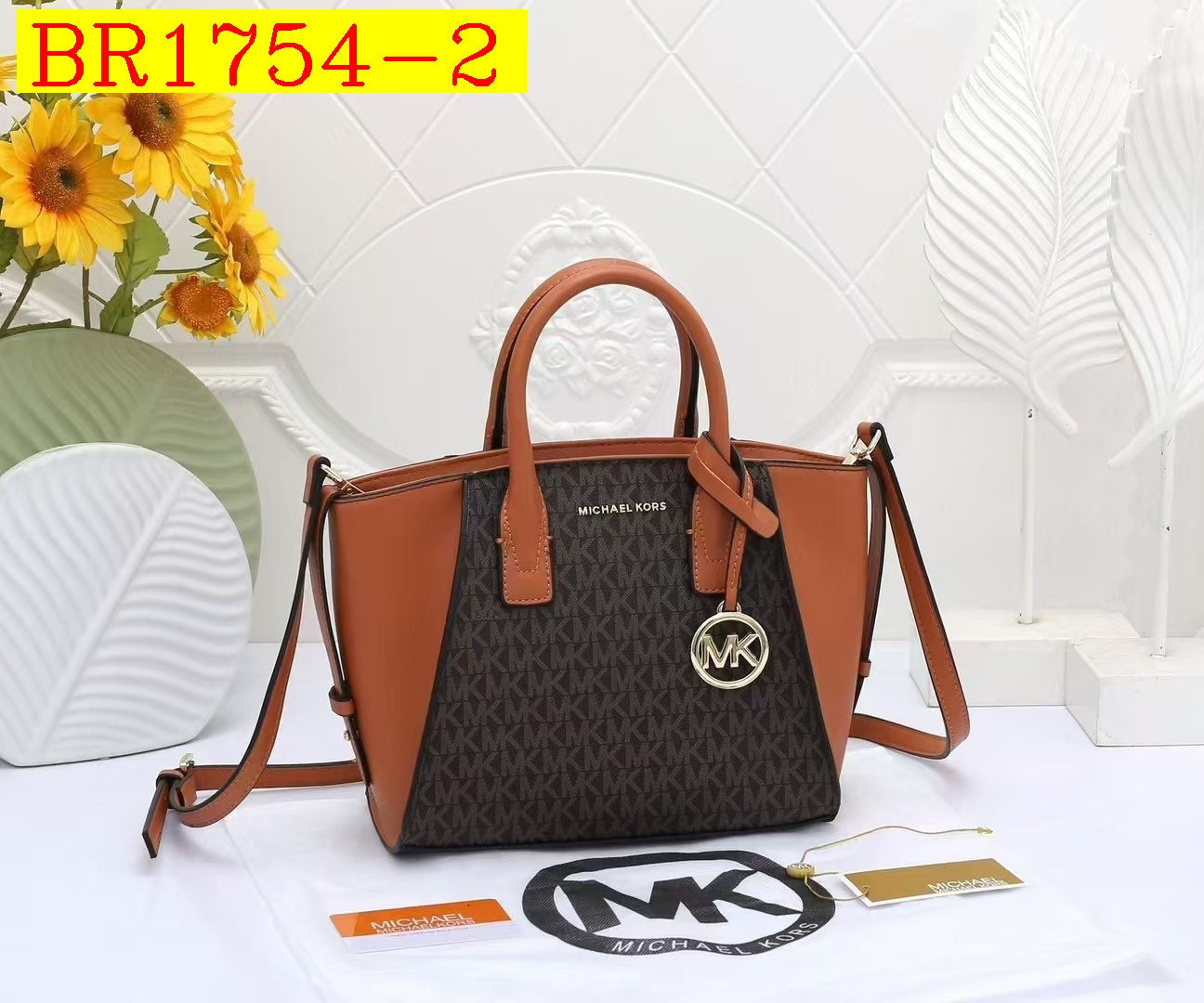 38$ MK 24003 Tote bag size 24x20x12 cm 116630 BR1754 gallery