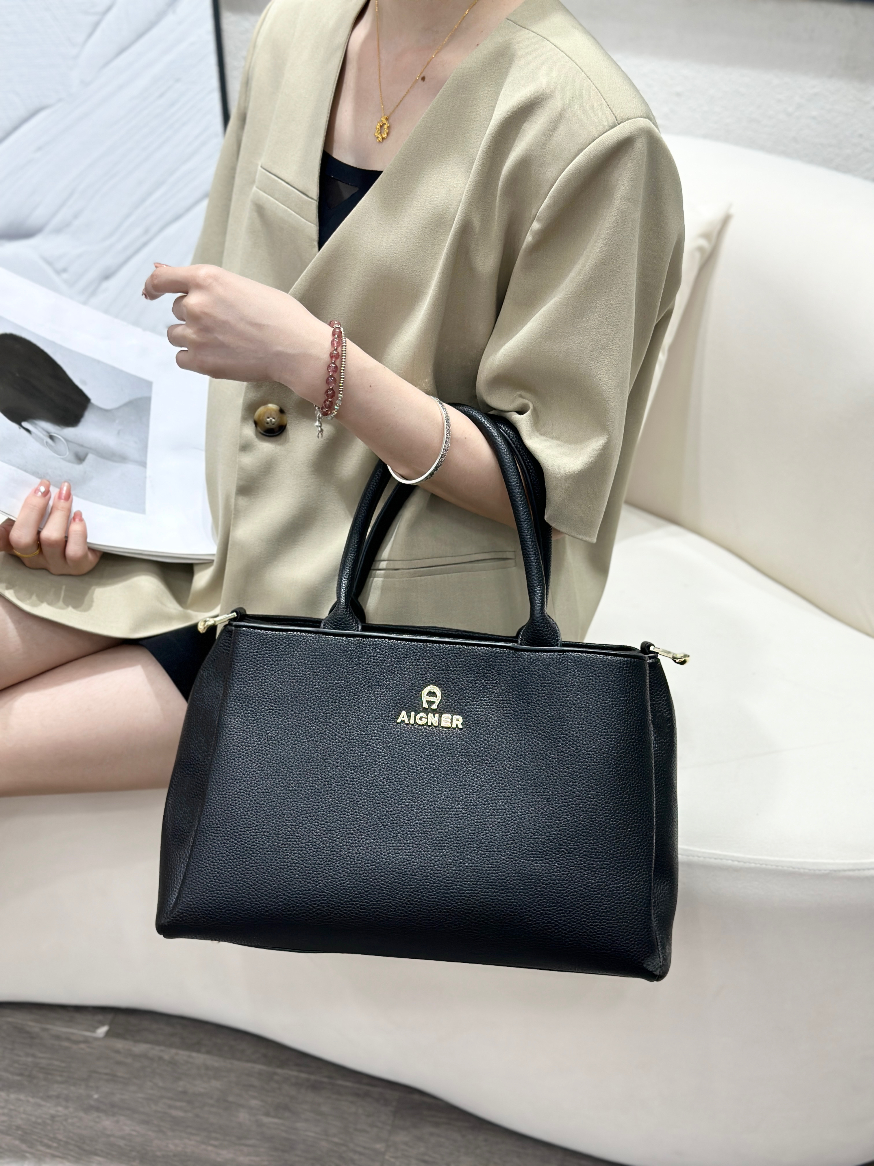 38$ new_dh AIGNER_11212 SIZE  35X15X23 CM 51261023465 XR6B151 gallery
