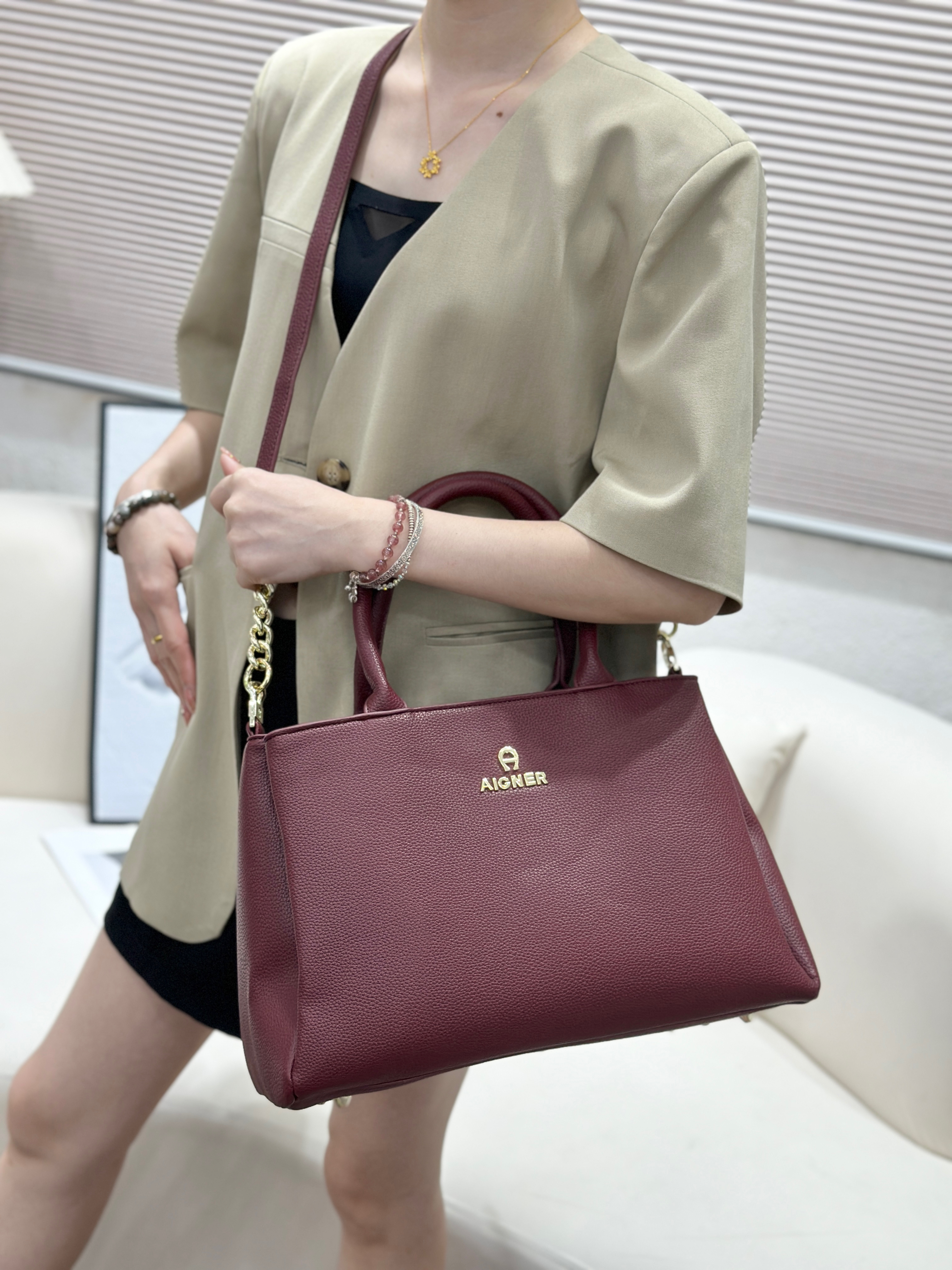 38$ new_dh AIGNER_11212 SIZE  35X15X23 CM 51261023465 XR6B151 gallery