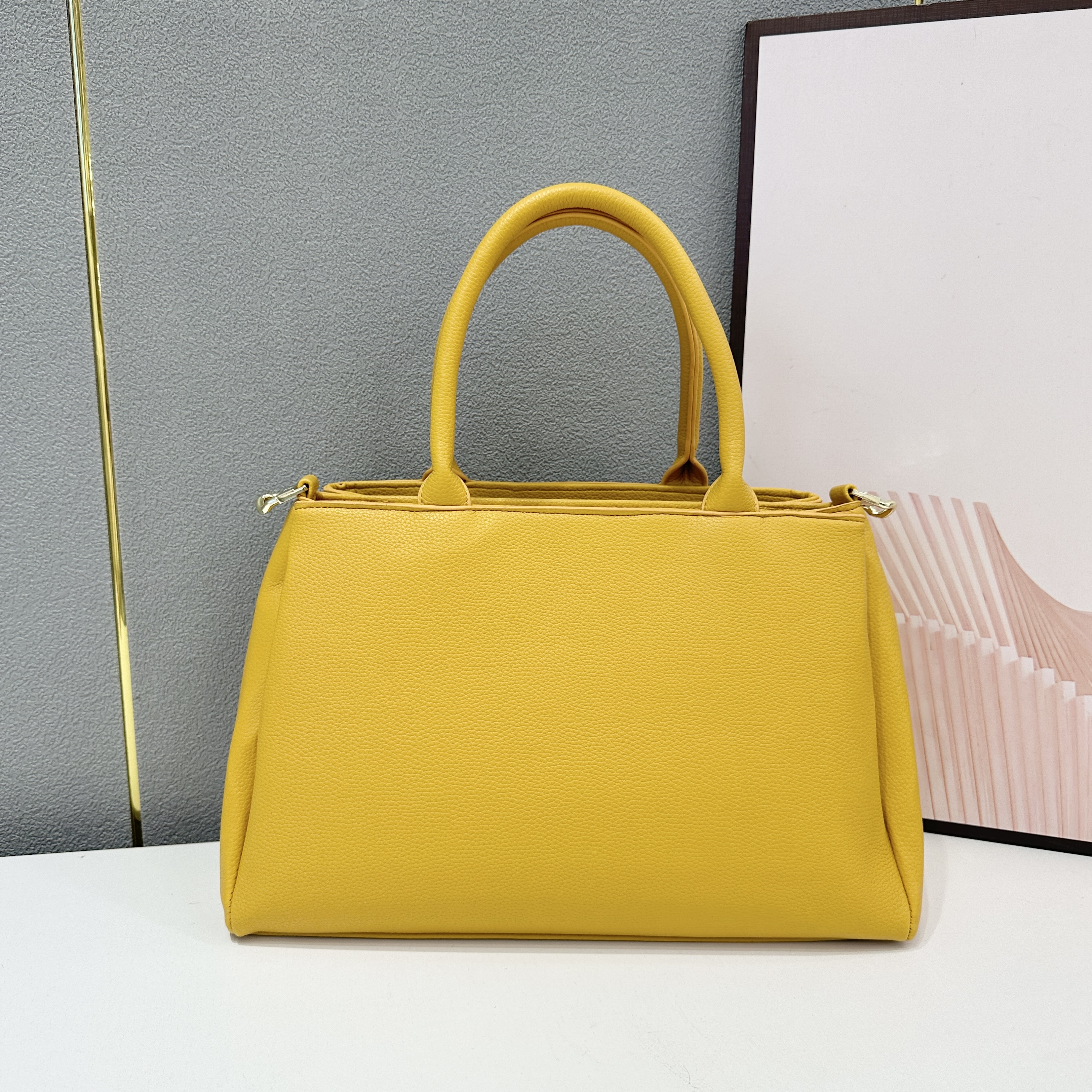 38$ new_dh AIGNER_11212 SIZE  35X15X23 CM 51261023465 XR6B151 gallery