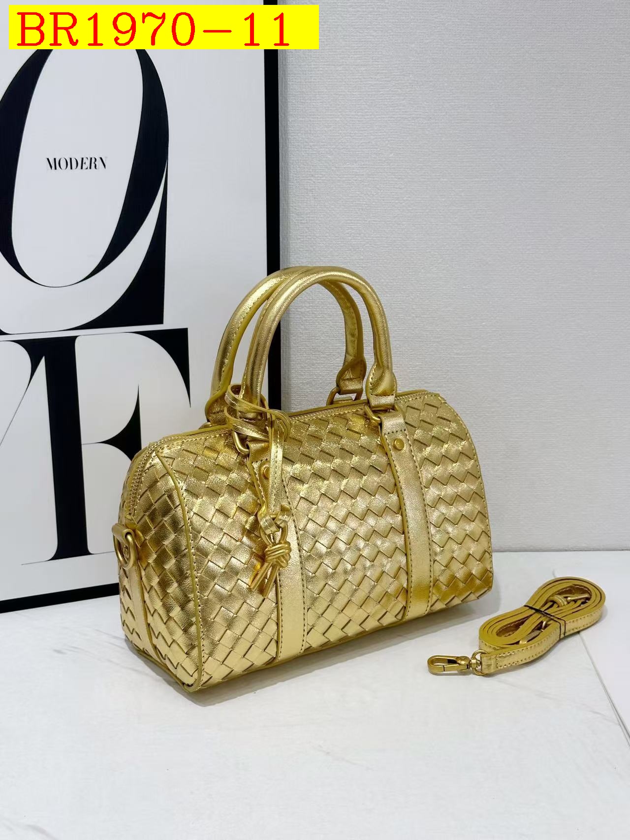 39$ 6603 Travelling bag size 25x11x18 cm 210730 BR1970 gallery