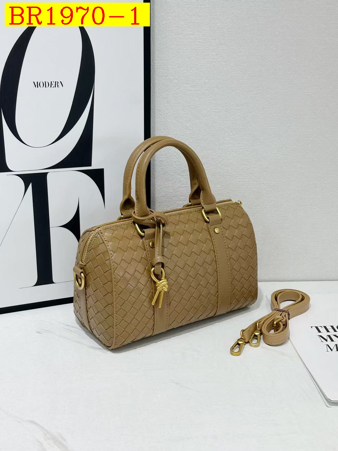 39$ 6603 Travelling bag size 25x11x18 cm 210730 BR1970 gallery