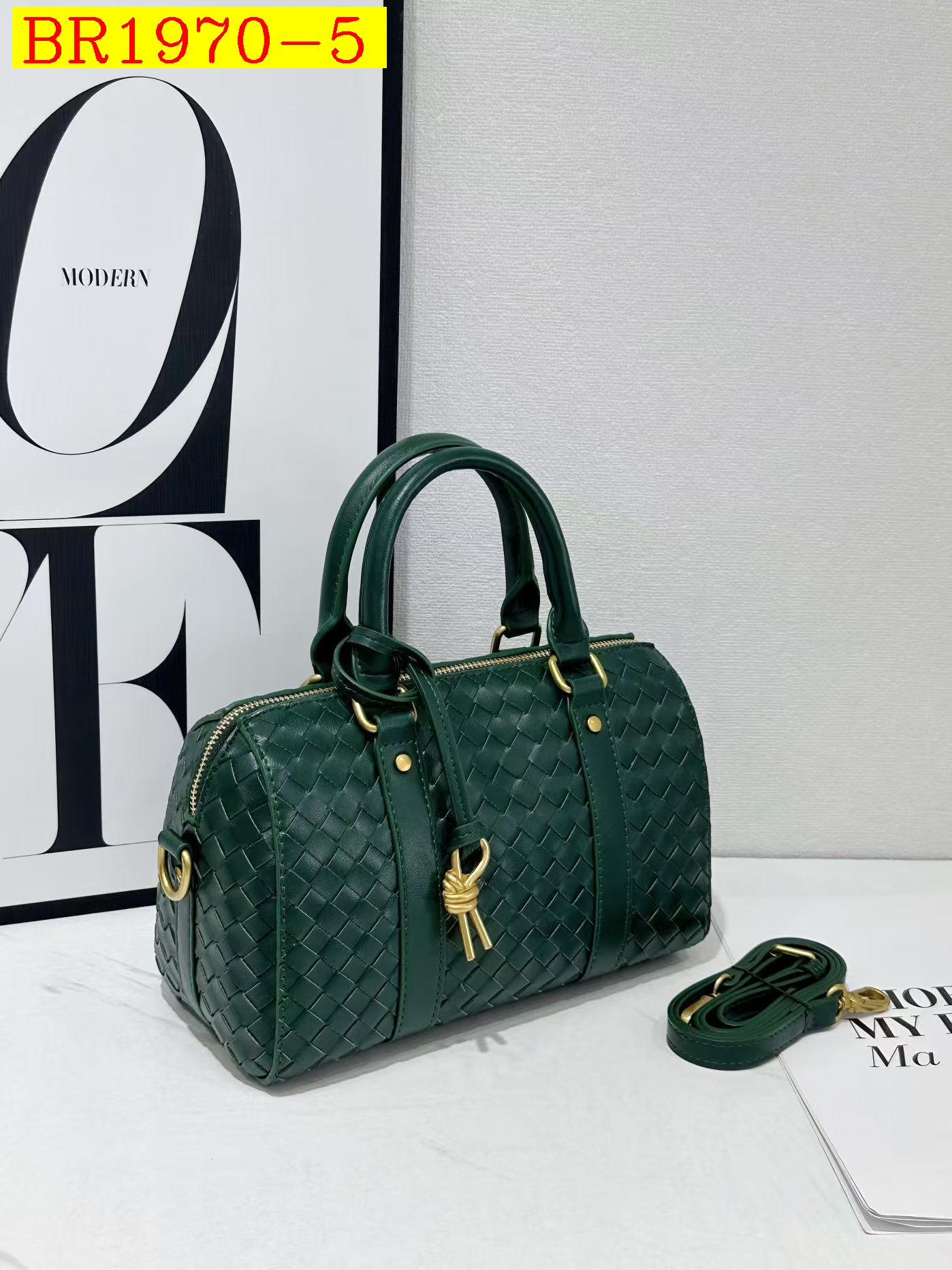 39$ 6603 Travelling bag size 25x11x18 cm 210730 BR1970 gallery