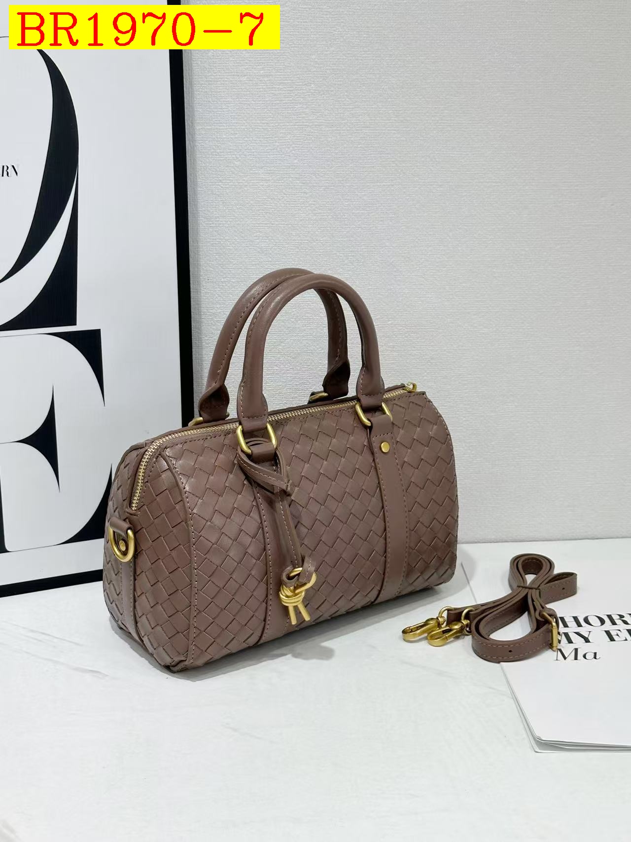 39$ 6603 Travelling bag size 25x11x18 cm 210730 BR1970 gallery