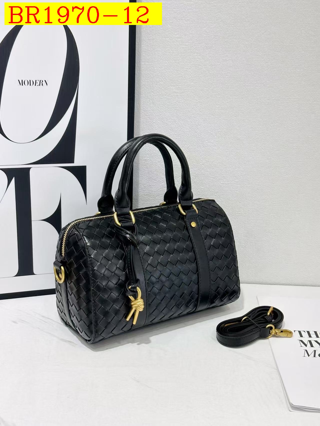 39$ 6603 Travelling bag size 25x11x18 cm 210730 BR1970 gallery