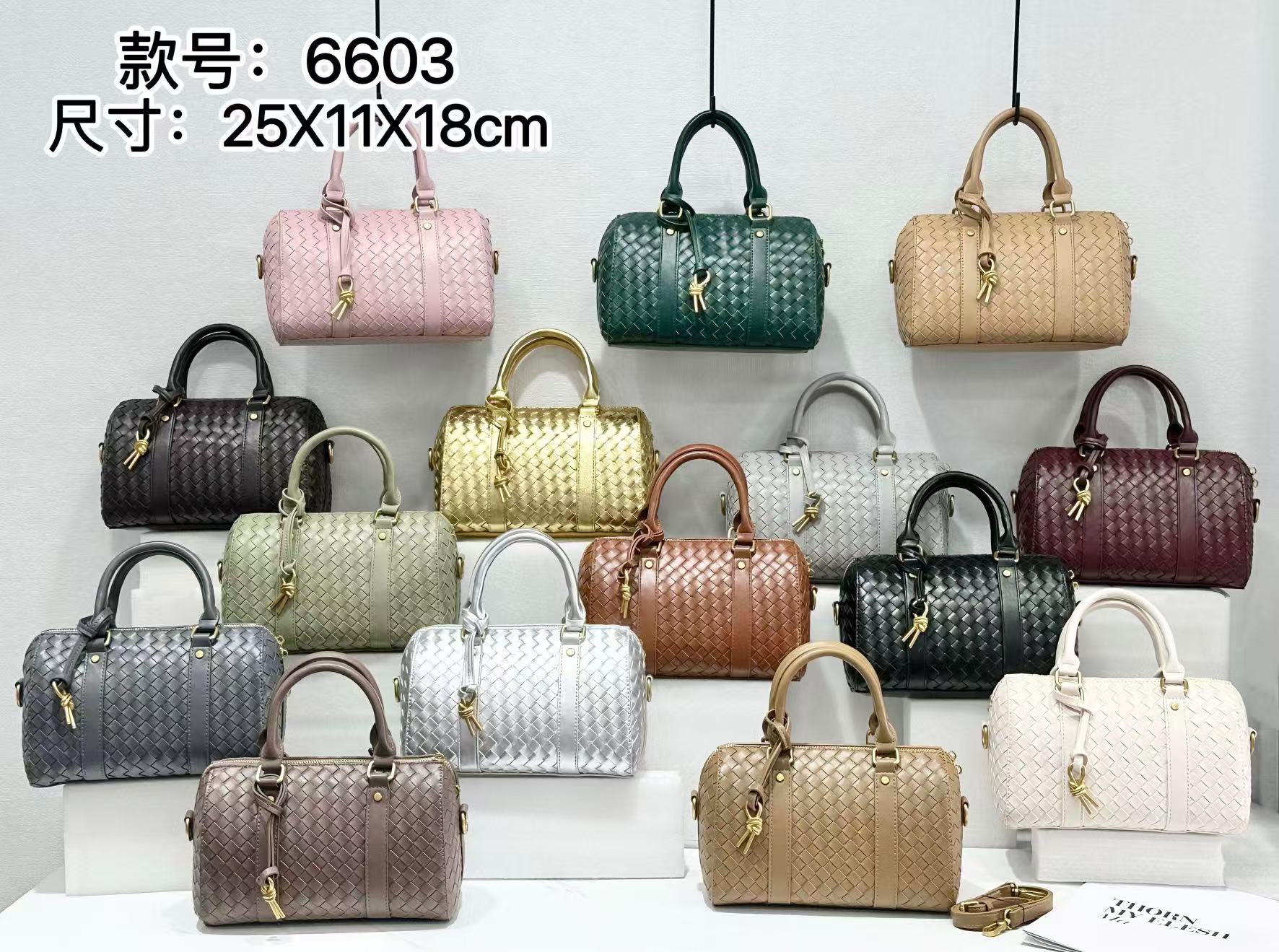 39$ 6603 Travelling bag size 25x11x18 cm 210730 BR1970 gallery