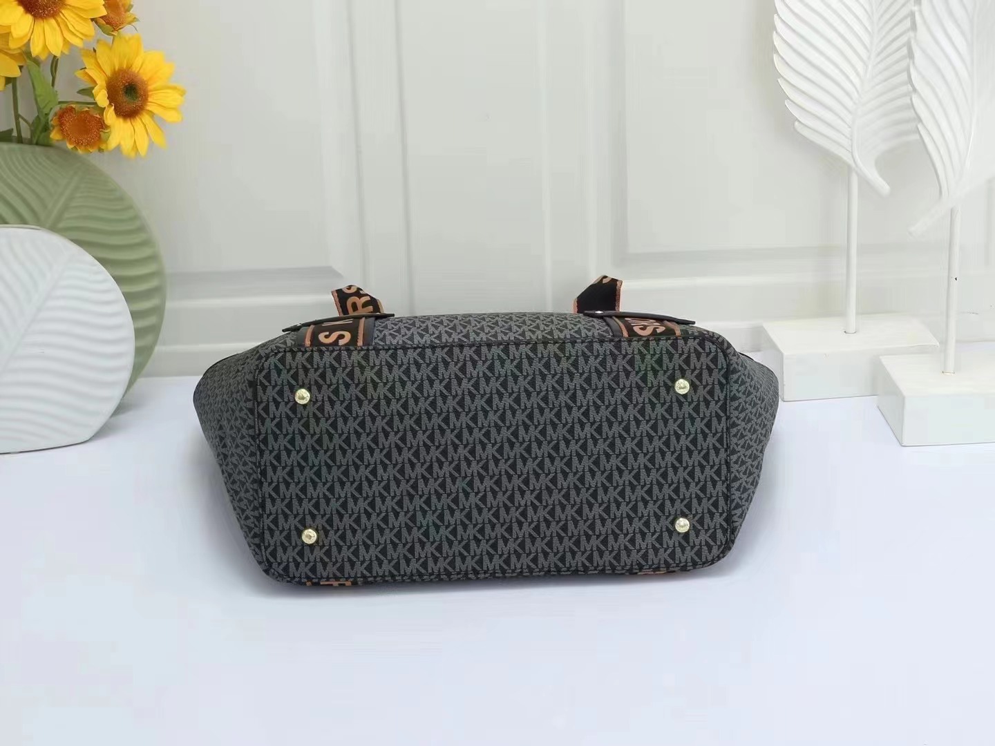 39$ MK 22314 Tote bag size 45x16x30 cm 011526 BR1750 gallery