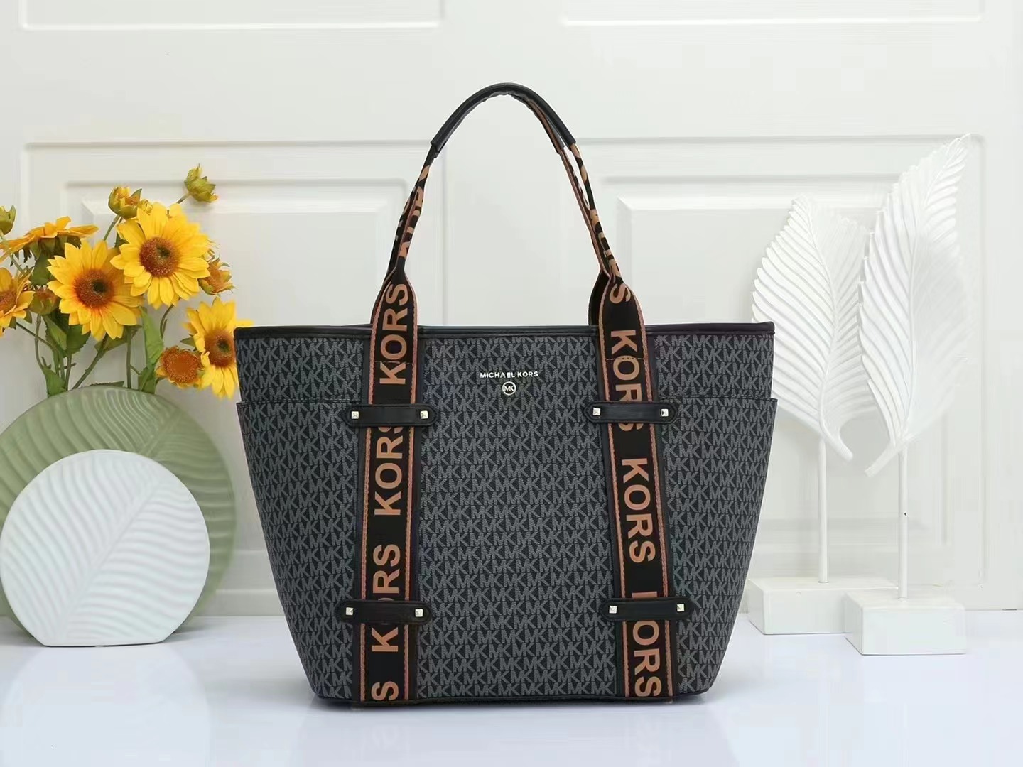39$ MK 22314 Tote bag size 45x16x30 cm 011526 BR1750 gallery