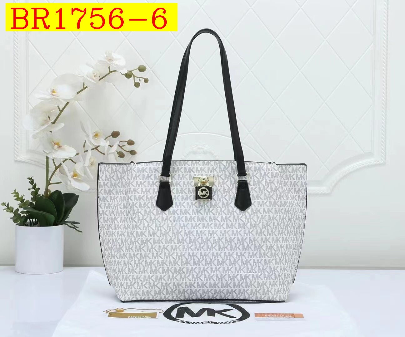 39$ MK 23010 Tote bag size 31x14x27 cm 114680 BR1756 gallery