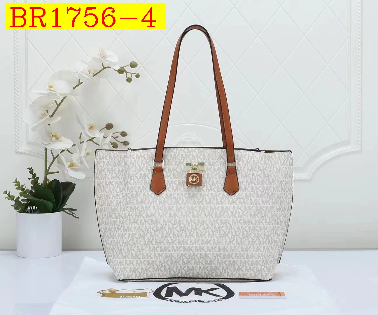 39$ MK 23010 Tote bag size 31x14x27 cm 114680 BR1756 gallery