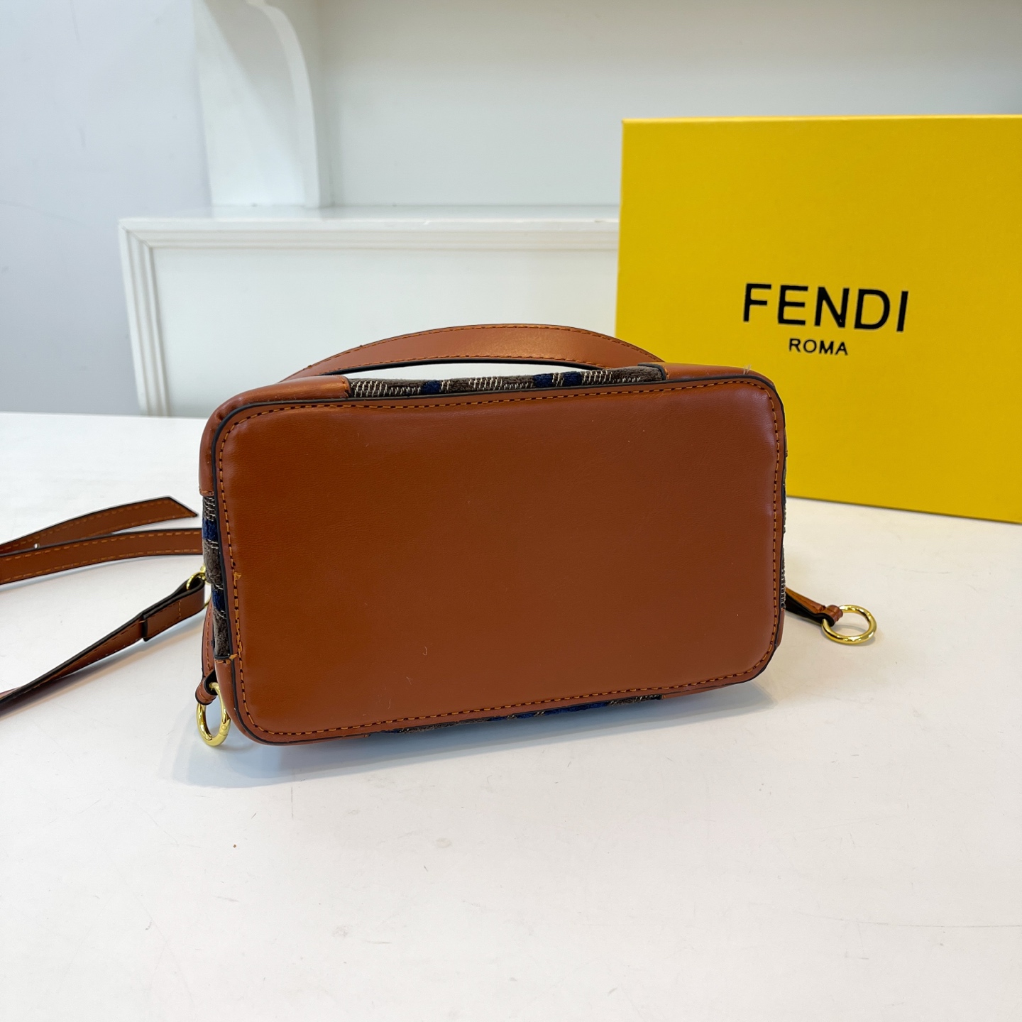 39$ dh FENDI 48920 Shoulder bag size 21X19X12 cm 41576023792 BY2491 gallery