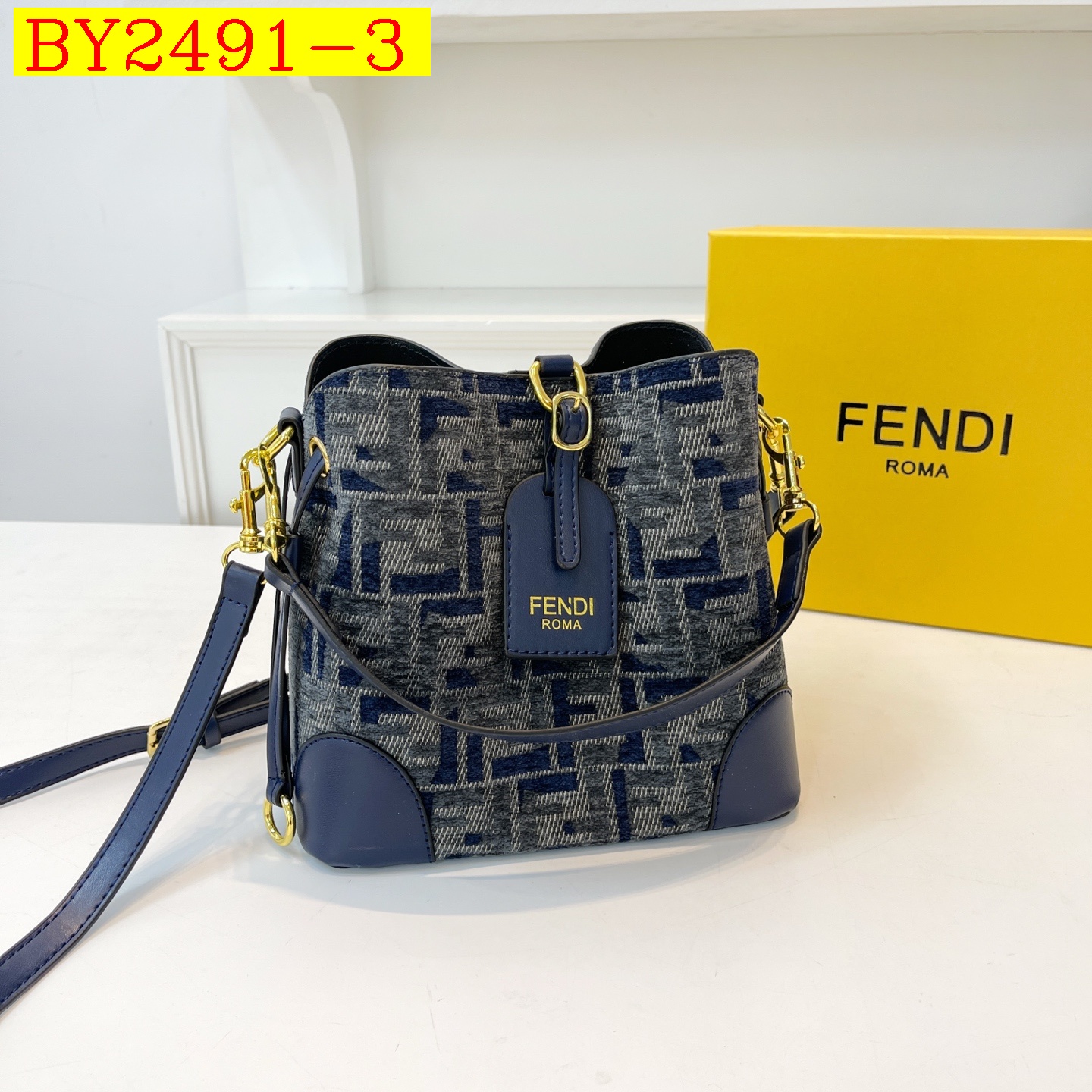 39$ dh FENDI 48920 Shoulder bag size 21X19X12 cm 41576023792 BY2491 gallery