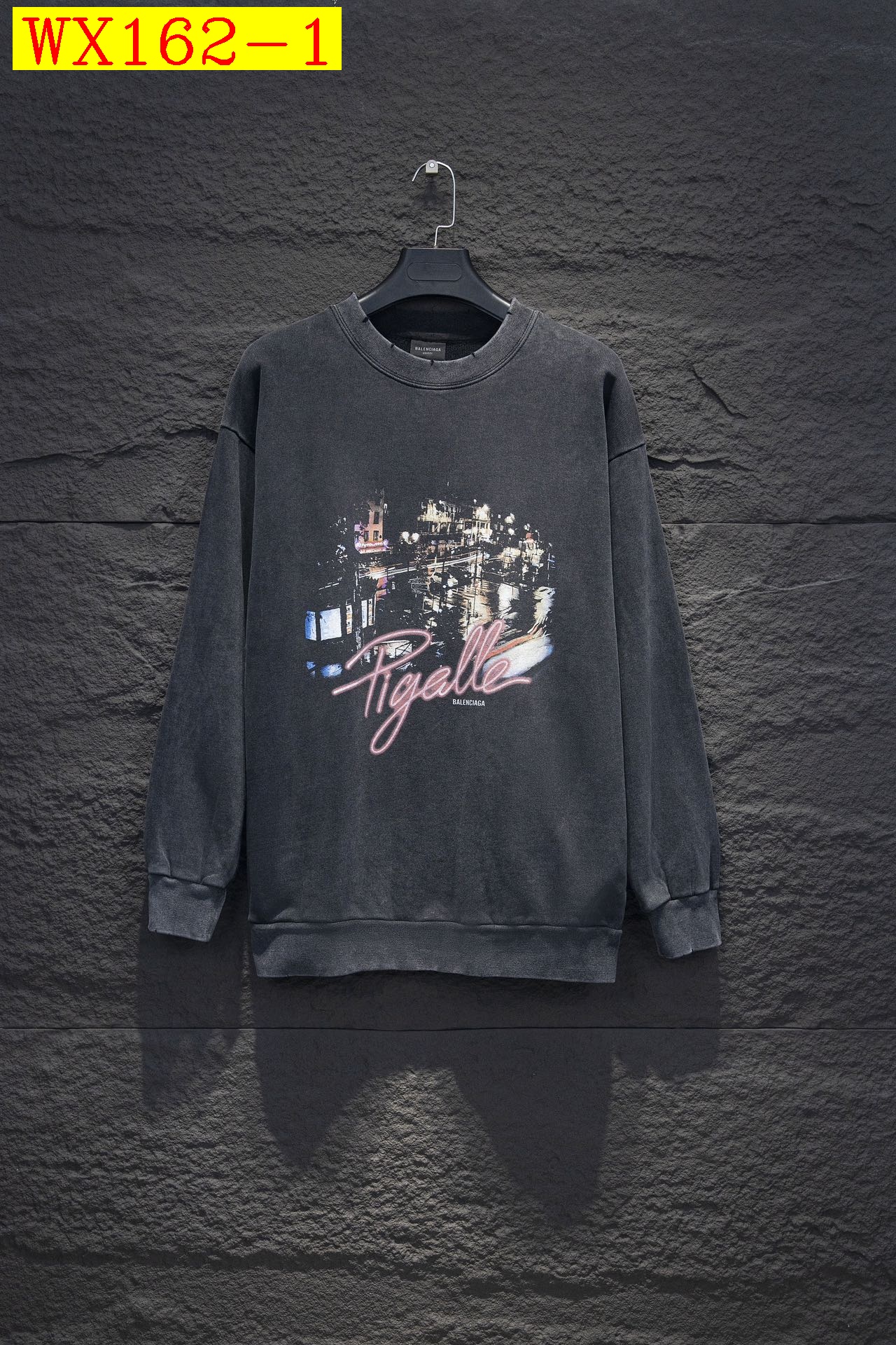 40$ Balenciaga Sweatshirt size XS-L 613528 WX162 gallery