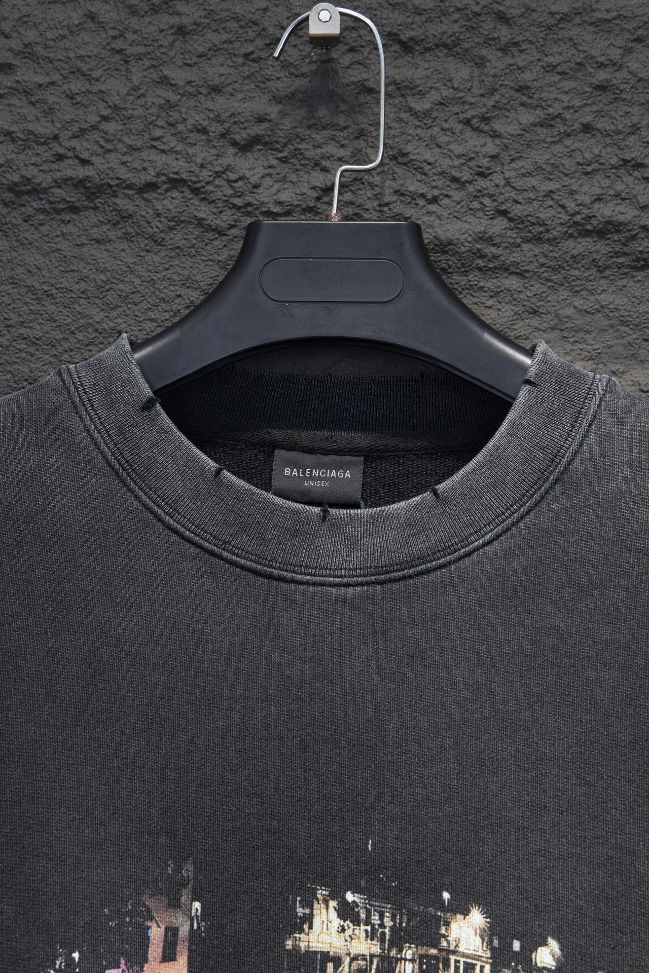 40$ Balenciaga Sweatshirt size XS-L 613528 WX162 gallery