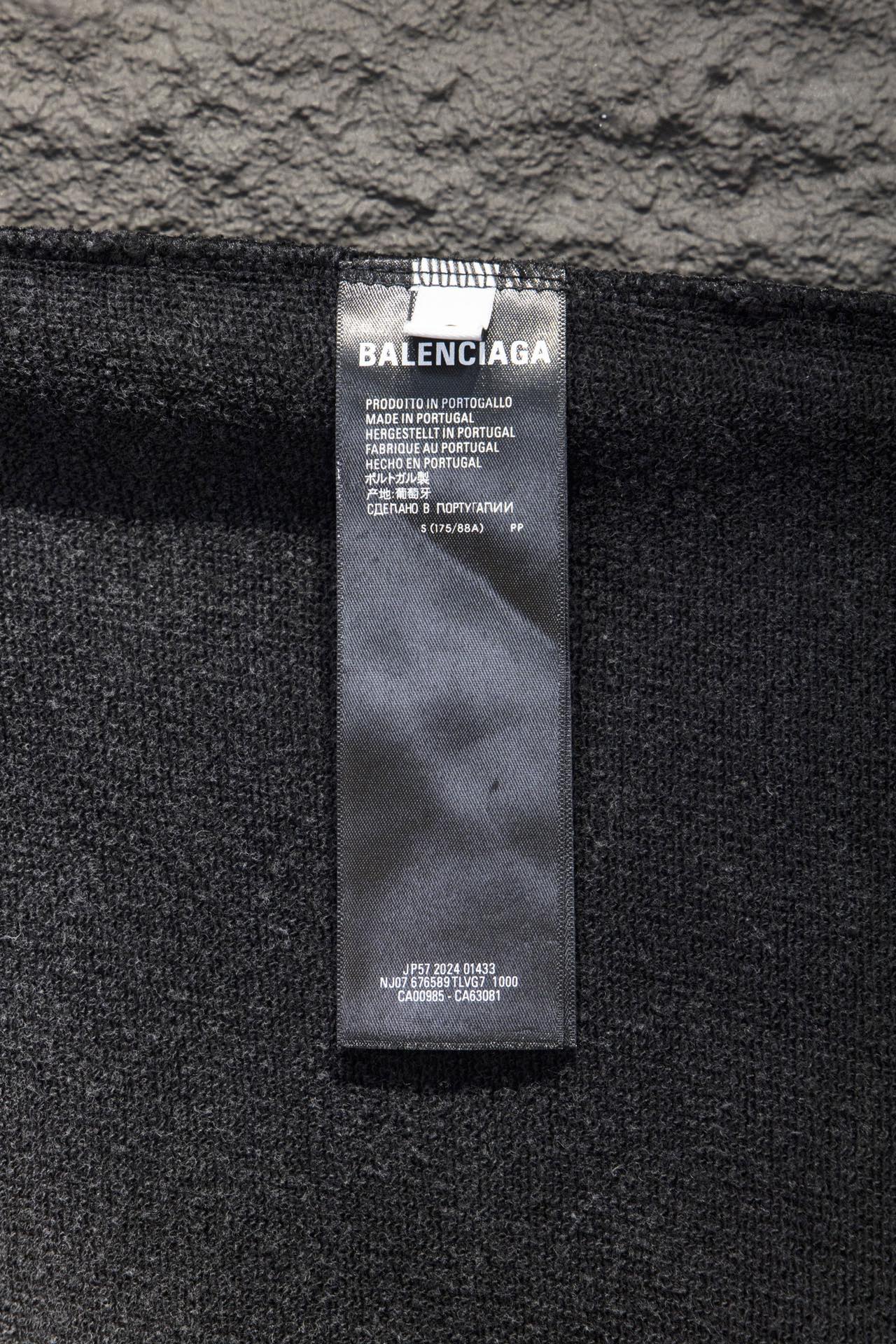 40$ Balenciaga Sweatshirt size XS-L 613528 WX162 gallery