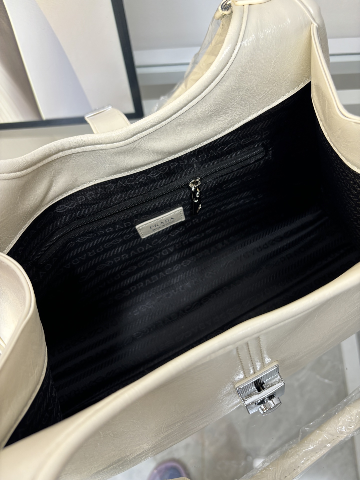 40$ PRADA Shoulder bag size 32X11X25 cm 611810 BR1718 gallery