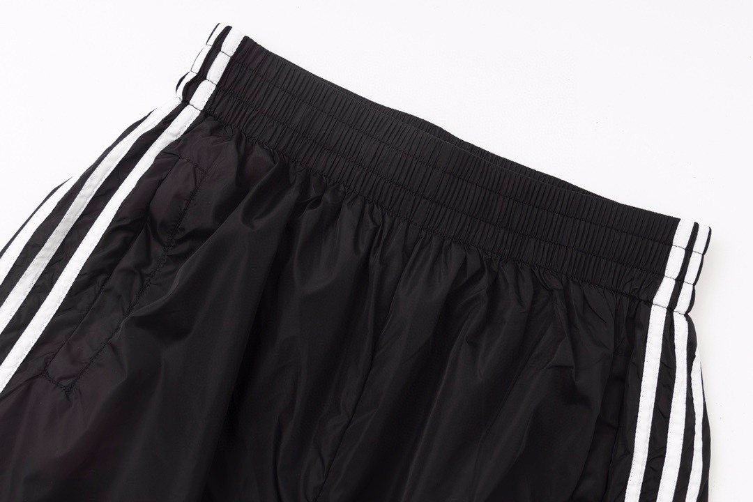 41$ Balenciaga Adidas 2024FW Pants size S-XL 714850 WX112 gallery