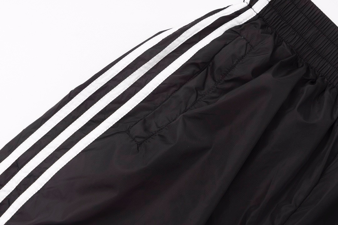 41$ Balenciaga Adidas 2024FW Pants size S-XL 714850 WX112 gallery