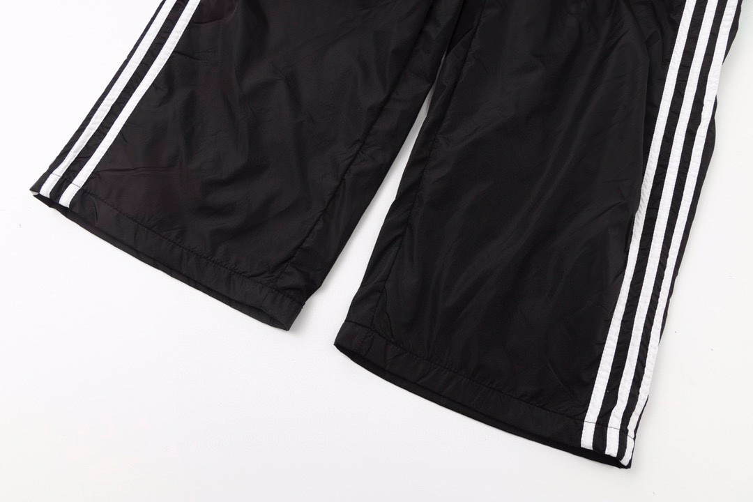 41$ Balenciaga Adidas 2024FW Pants size S-XL 714850 WX112 gallery