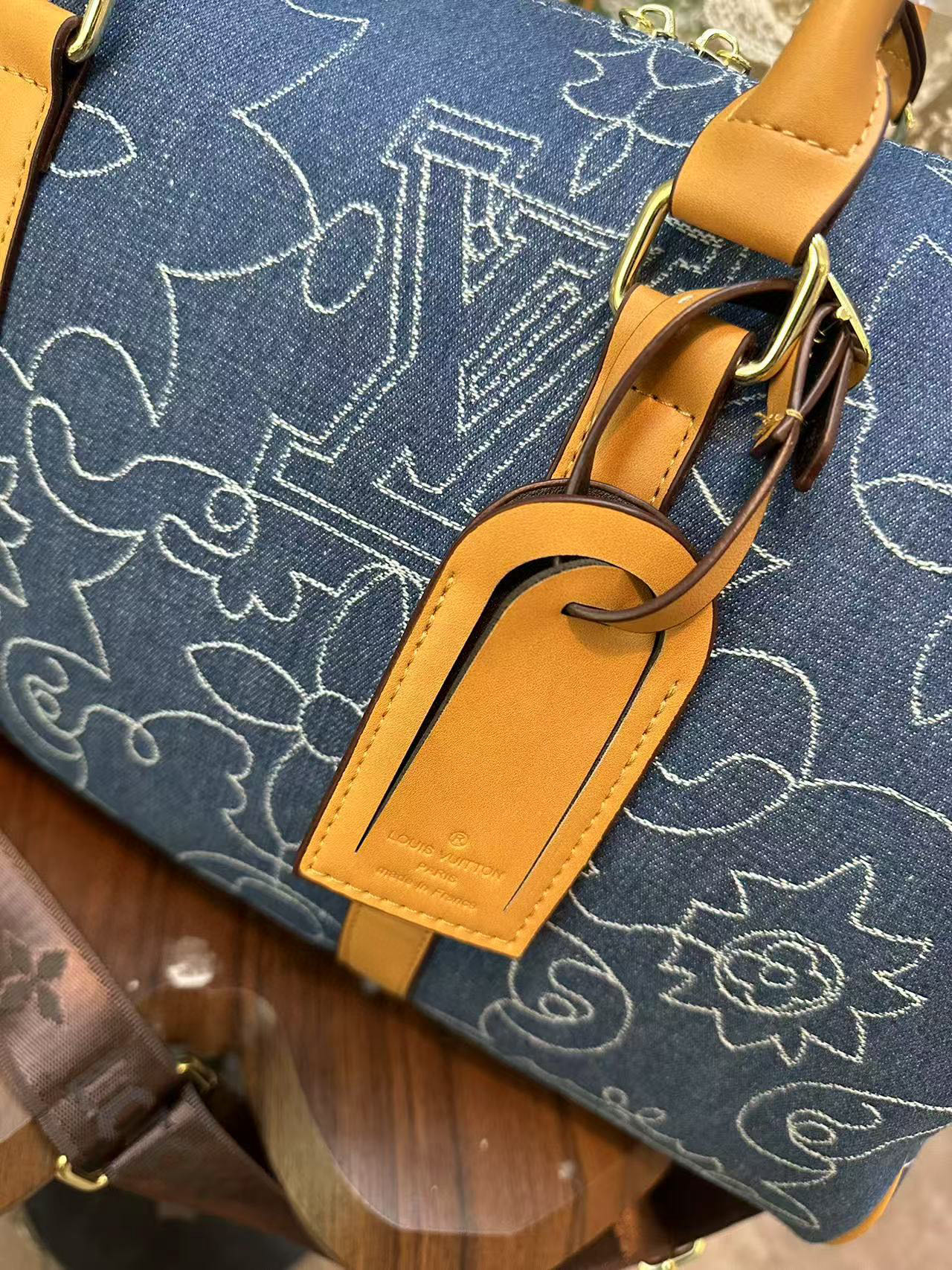 42$ Lv 34613 Travelling bag size 45x29x18 cm 315766 DX714 gallery