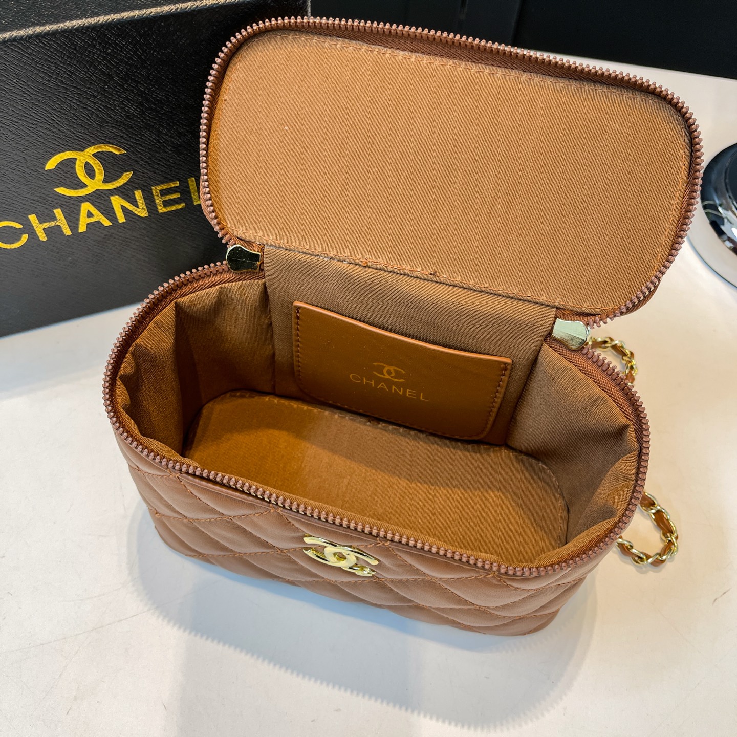 42$ dh CHANEL 80610 Shoulder bag size 19X11X9 cm 60593824925 BY2219 gallery