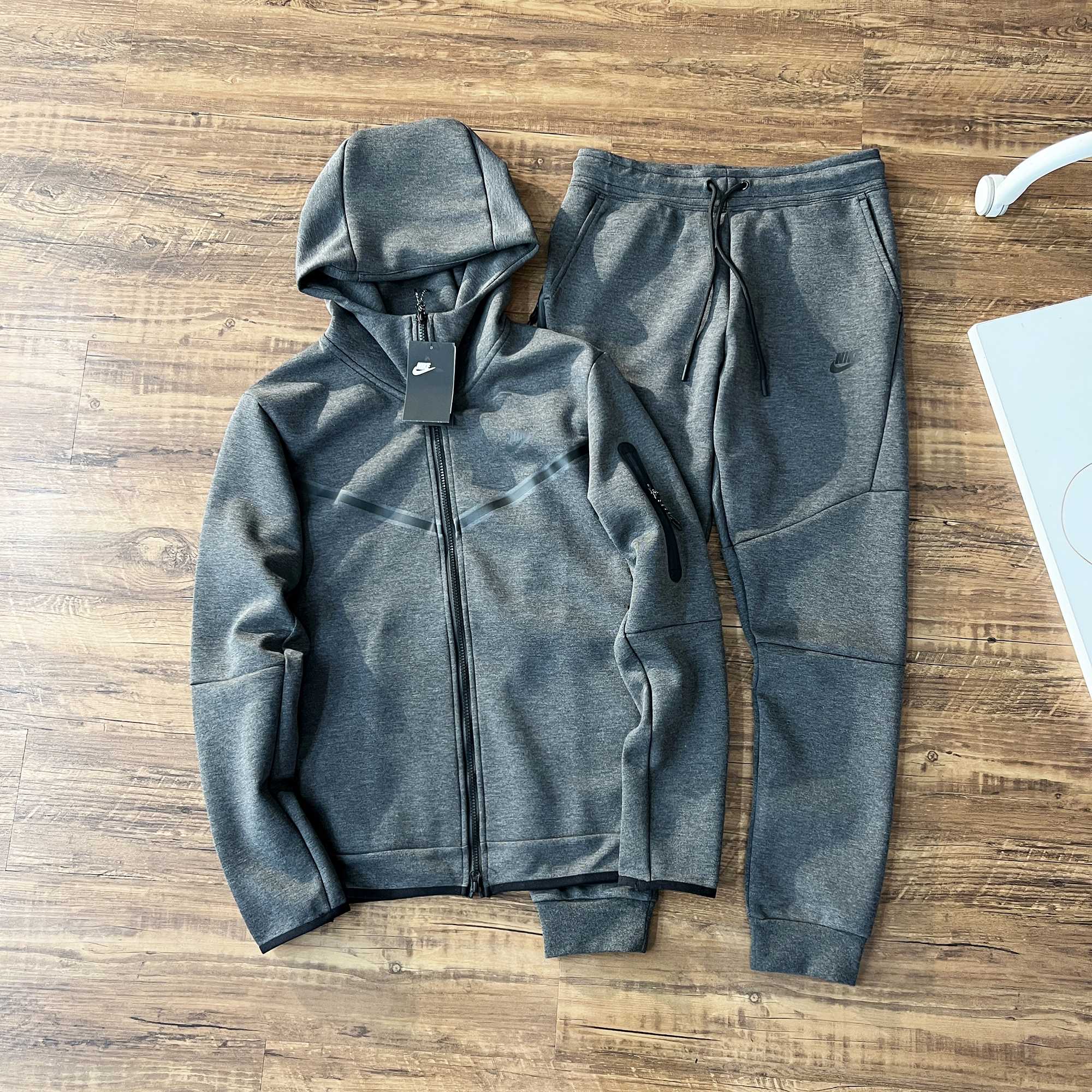 new_dh Nike Tech Fleece 316990 size M XXL C16T922 gallery