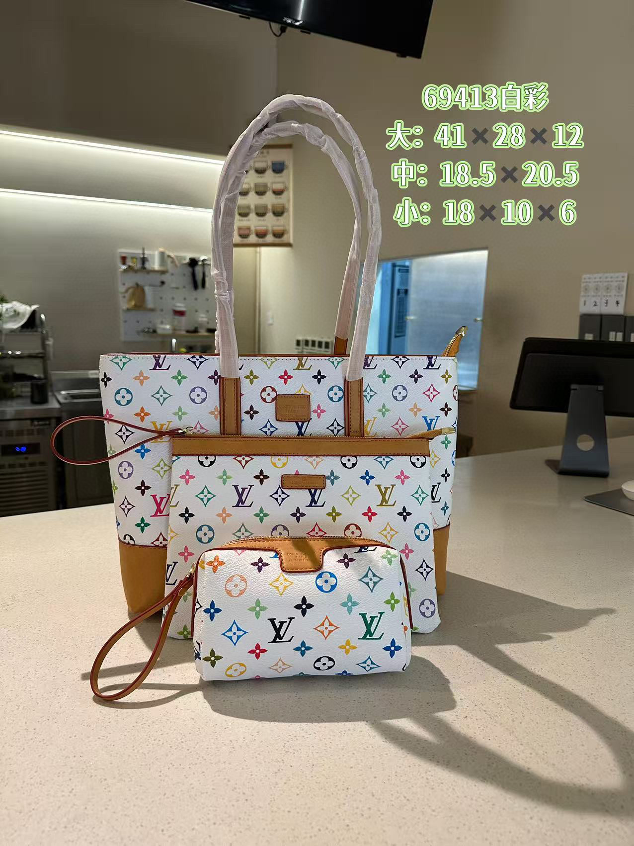 44$ dh LV 69413 Tote bag size 41x28x12 cm 61283034046 DX684 gallery