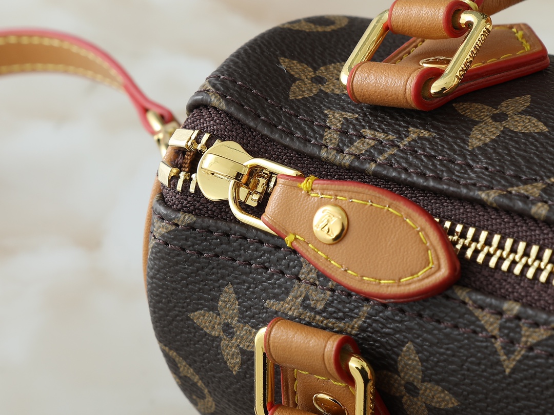48$ LV M81085 m82624 Nano Speedy Monogram size 16X10X7 cm 227600 BR1906 gallery