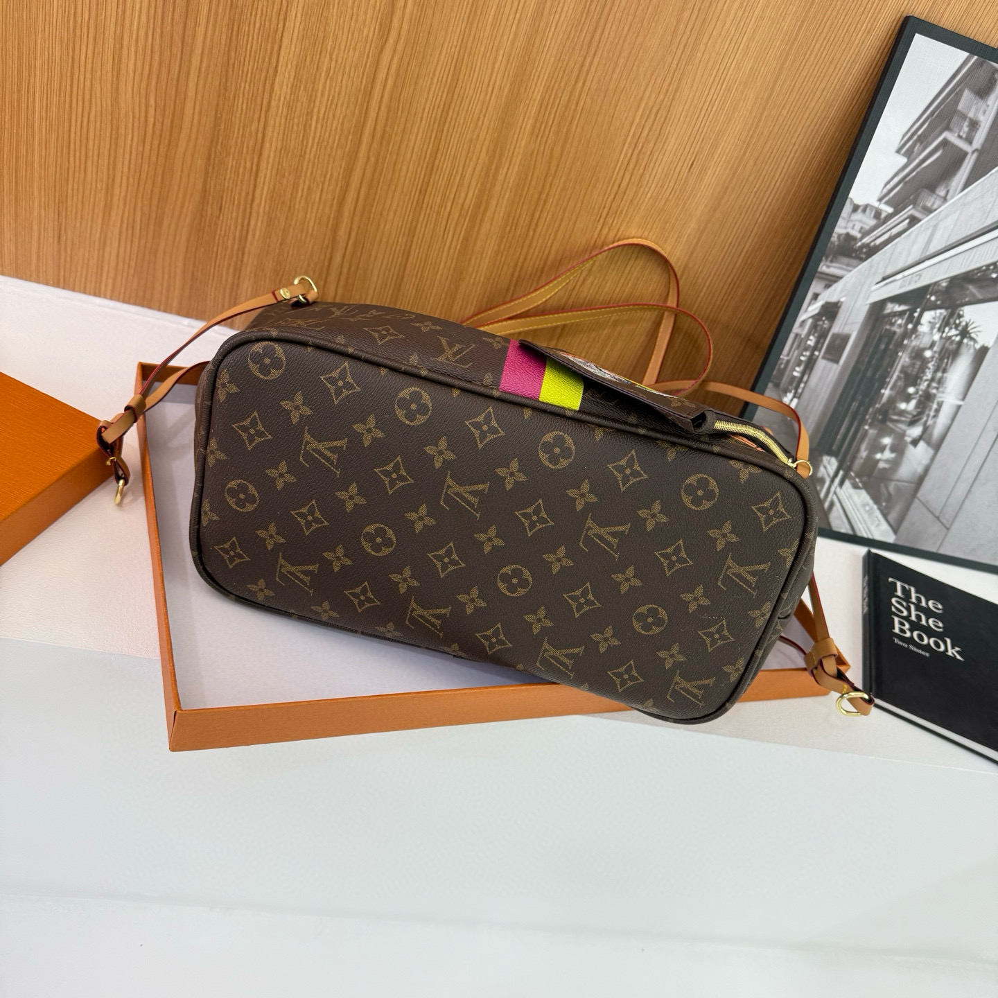 48$ Lv Y002 tote pu size 43x29x17 cm 017630 DX716 gallery