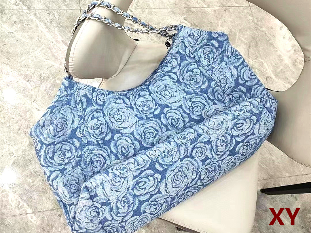 54$ CHANEL 1986 Shoulder bag size 51x23 cm 024530 BR1766 gallery