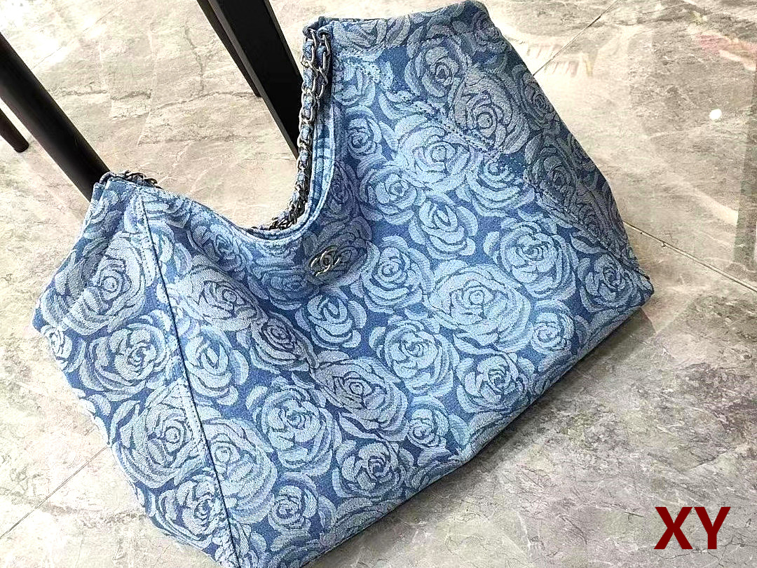 54$ CHANEL 1986 Shoulder bag size 51x23 cm 024530 BR1766 gallery