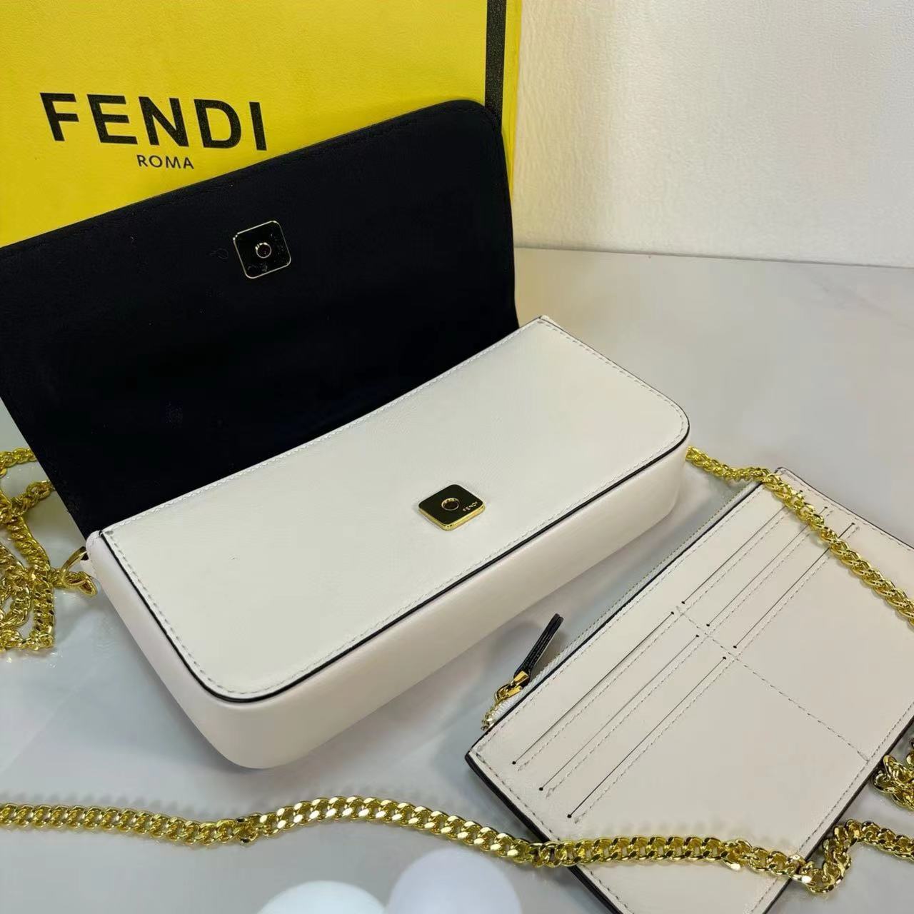 54$ new_dh FENDI  size 21X11X4 CM 53142035515 XR6B172 gallery