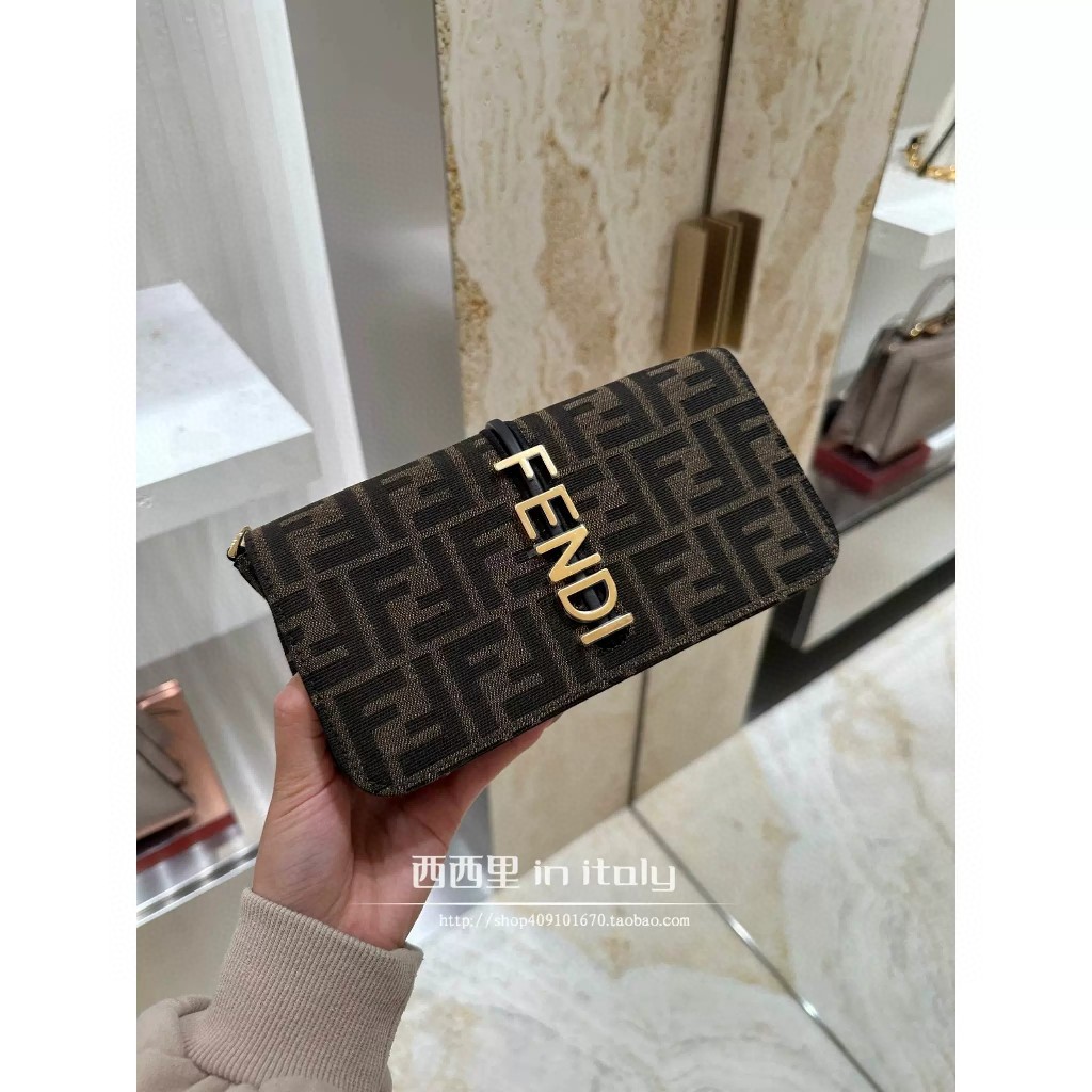 54$ new_dh FENDI  size 21X11X4 CM 53142035515 XR6B172 gallery