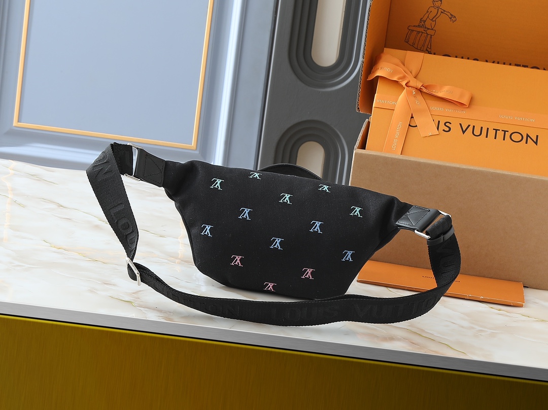 56$ LV M11539 M43644 Rush Monogram Dust size 30X15X8 cm 931410 BR1902 gallery