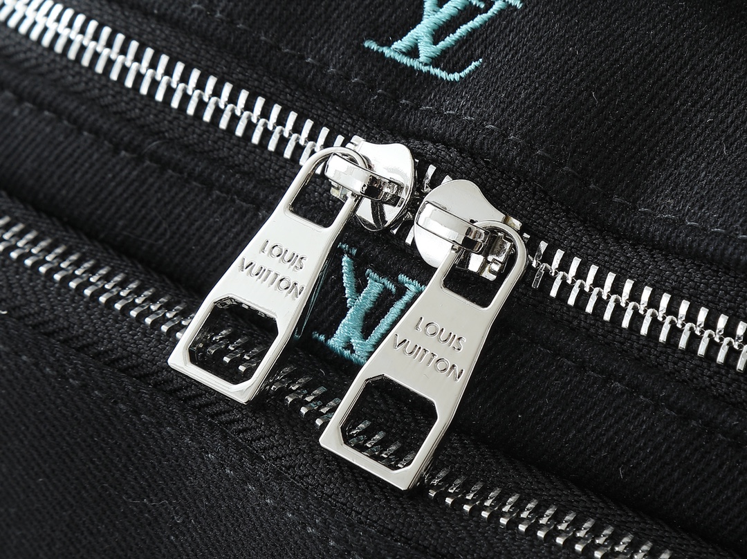 56$ LV M11539 M43644 Rush Monogram Dust size 30X15X8 cm 931410 BR1902 gallery