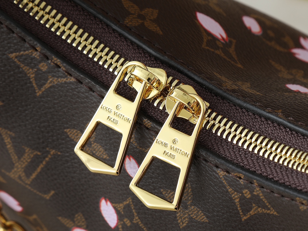 57$ LV M45832 size 27x16x10 cm 938470 BR1876 gallery