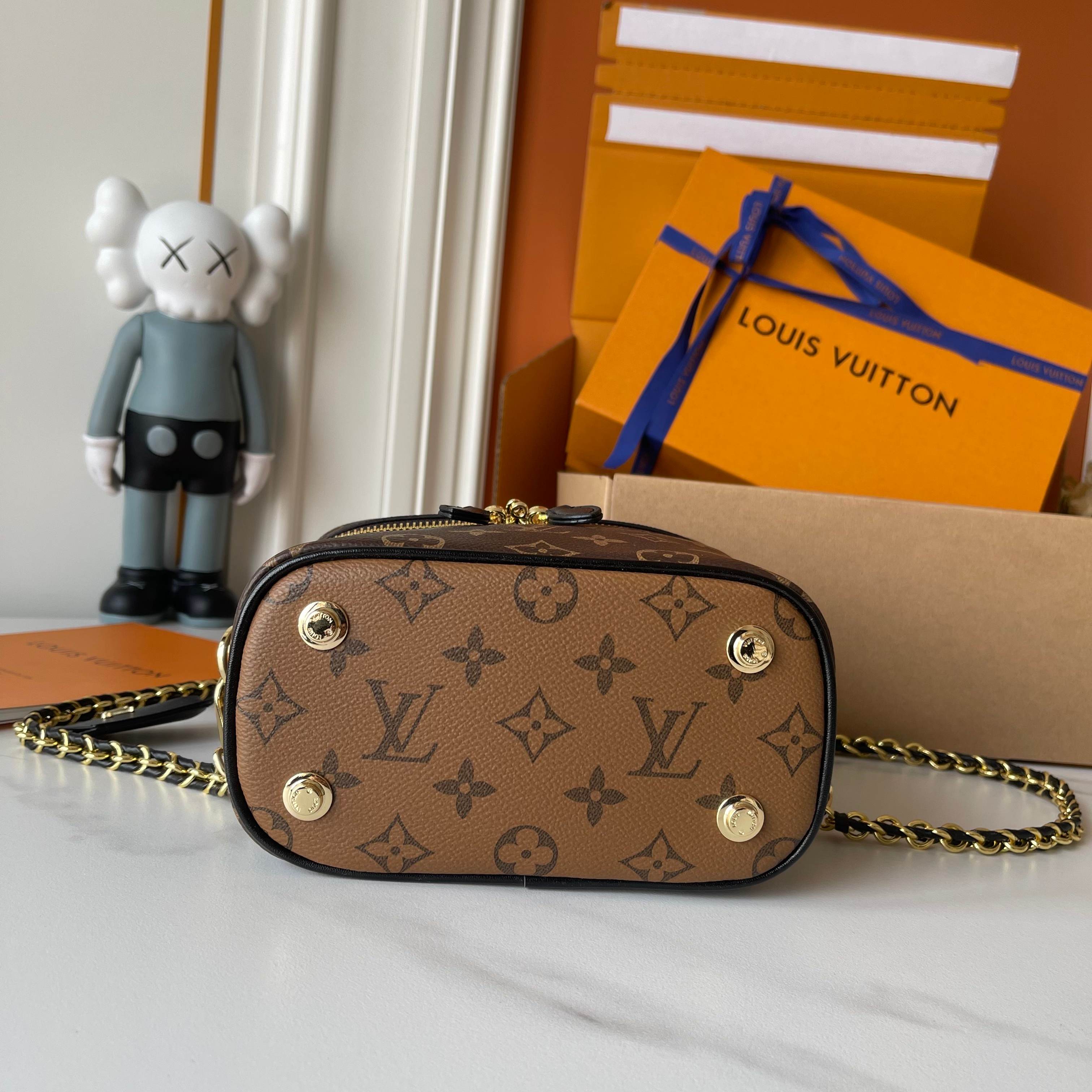 58$ LV Giant Monogram Shoulder bag size 19x13x11 cm 234480 BR2090 gallery